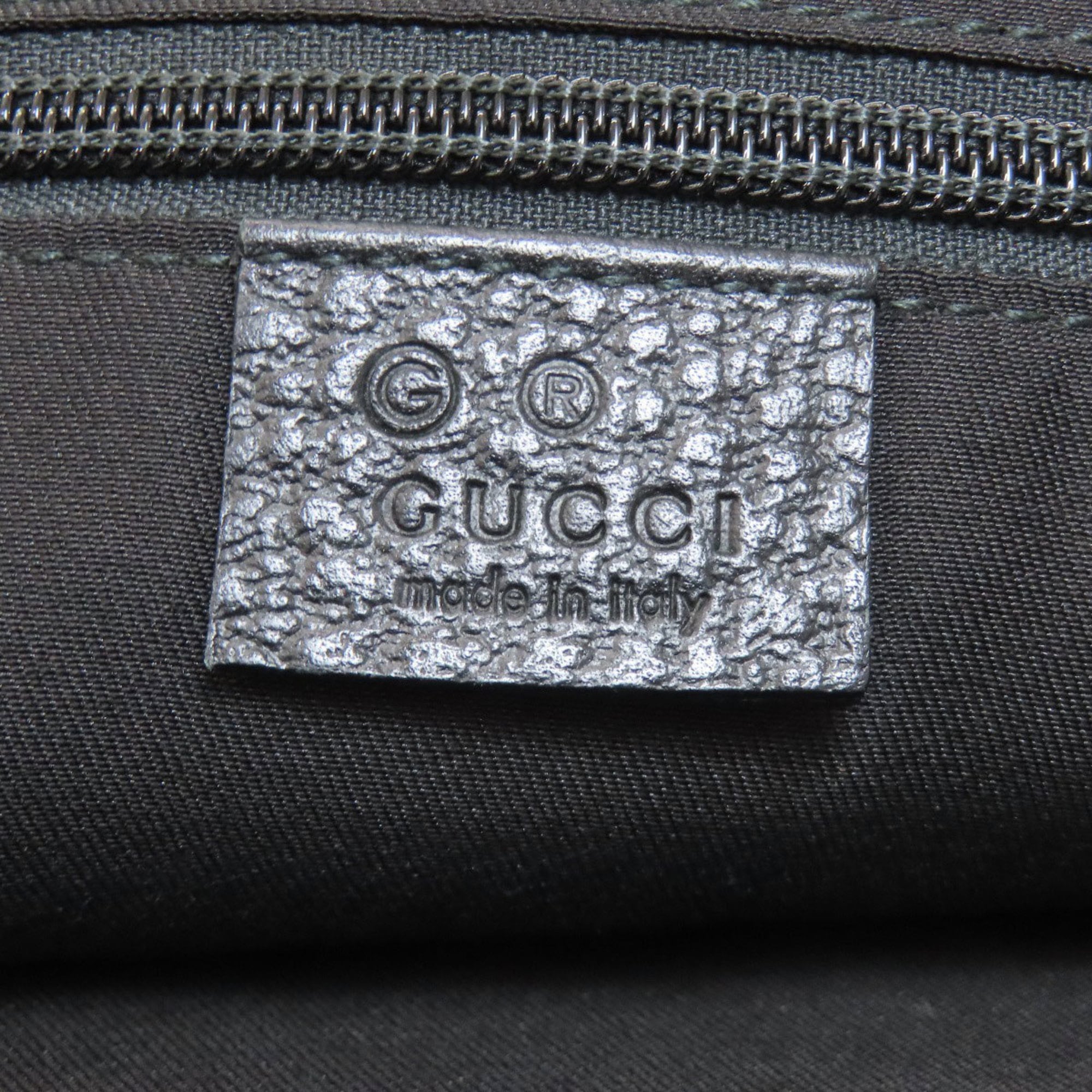Gucci Black Nylon Shoulder Bag (Pre-Owned)