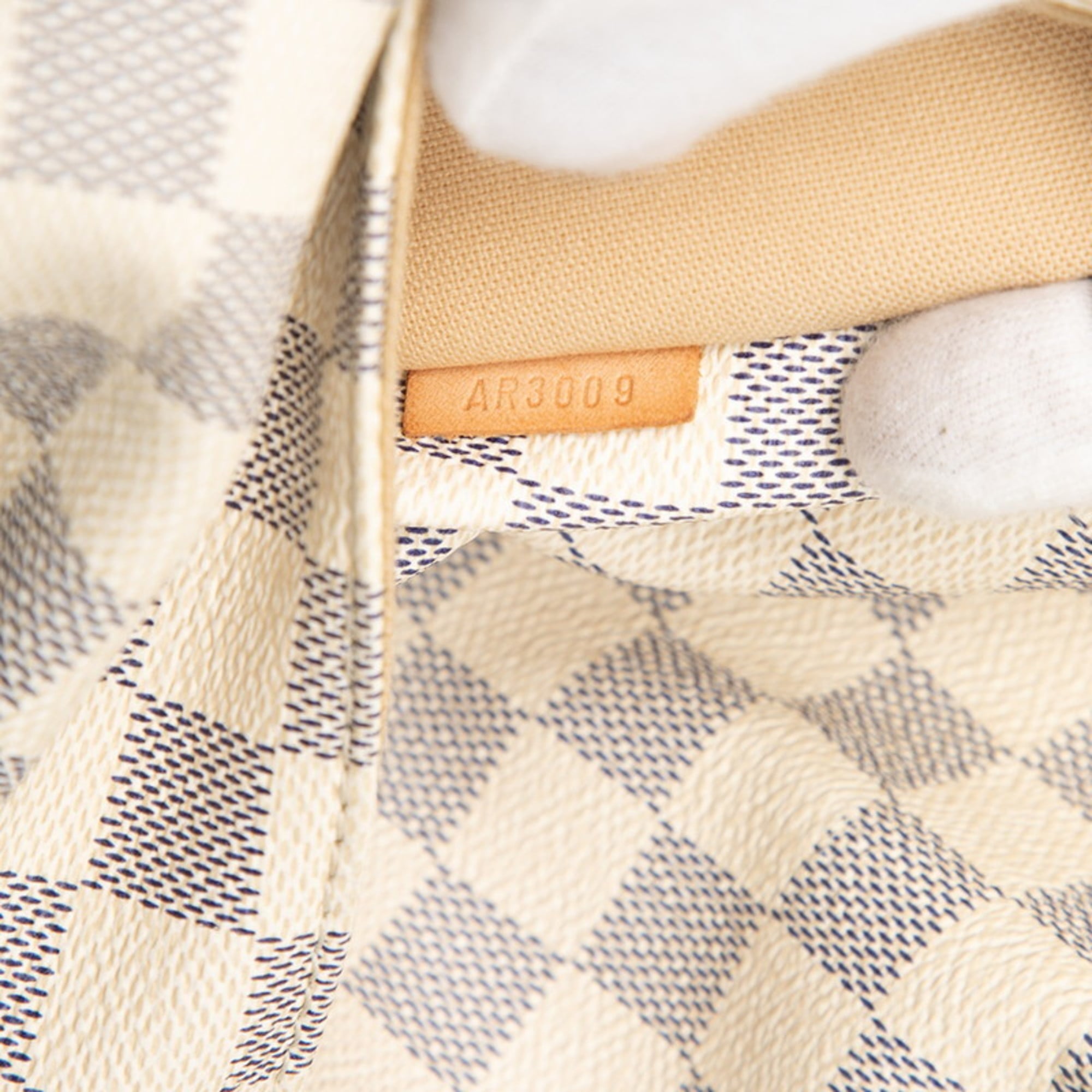 Louis Vuitton Ivory White Leather Pvc Shoulder Bag Tote Bag (Pre-Owned)