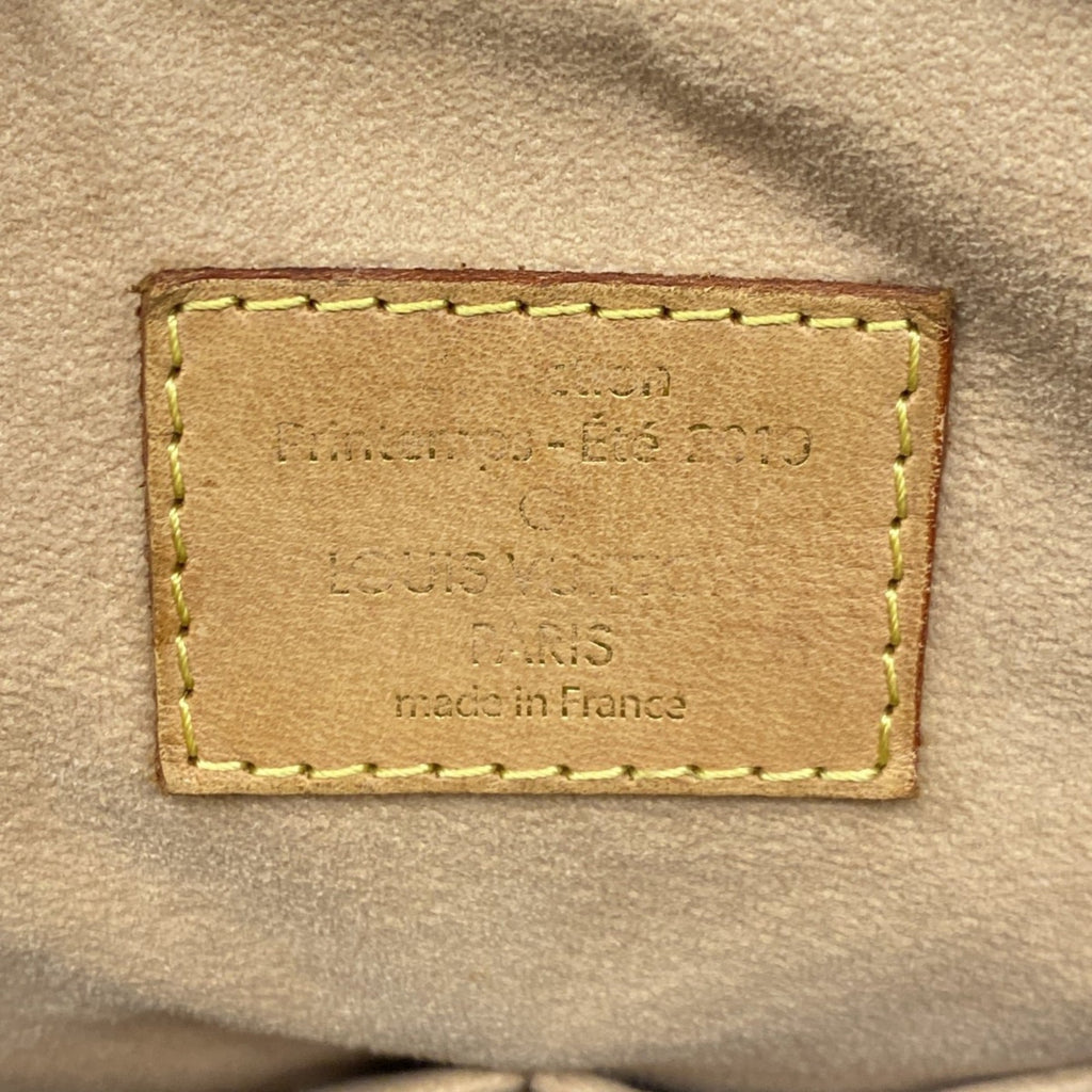 Louis Vuitton Peche Handbag (Pre-Owned)