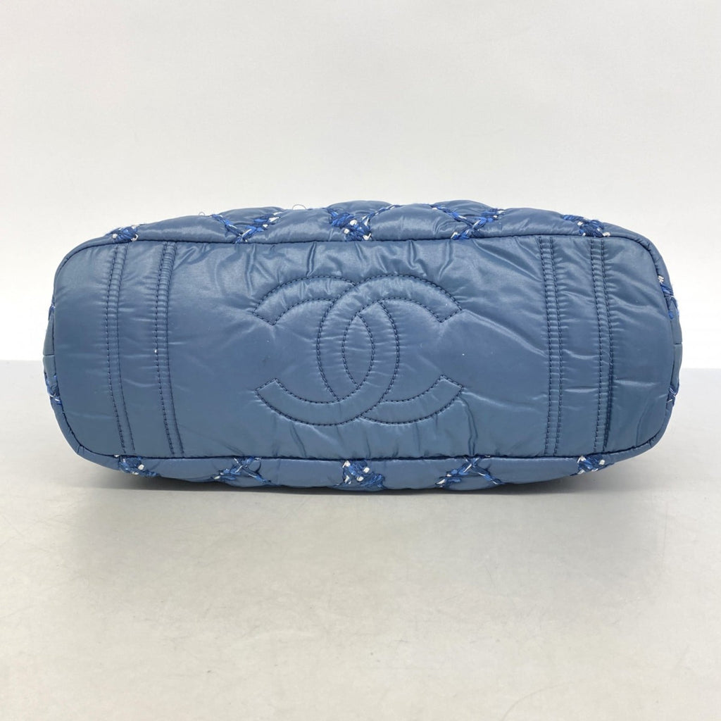 Chanel Blue Nylon Shoulder Bag (Pre-Owned)
