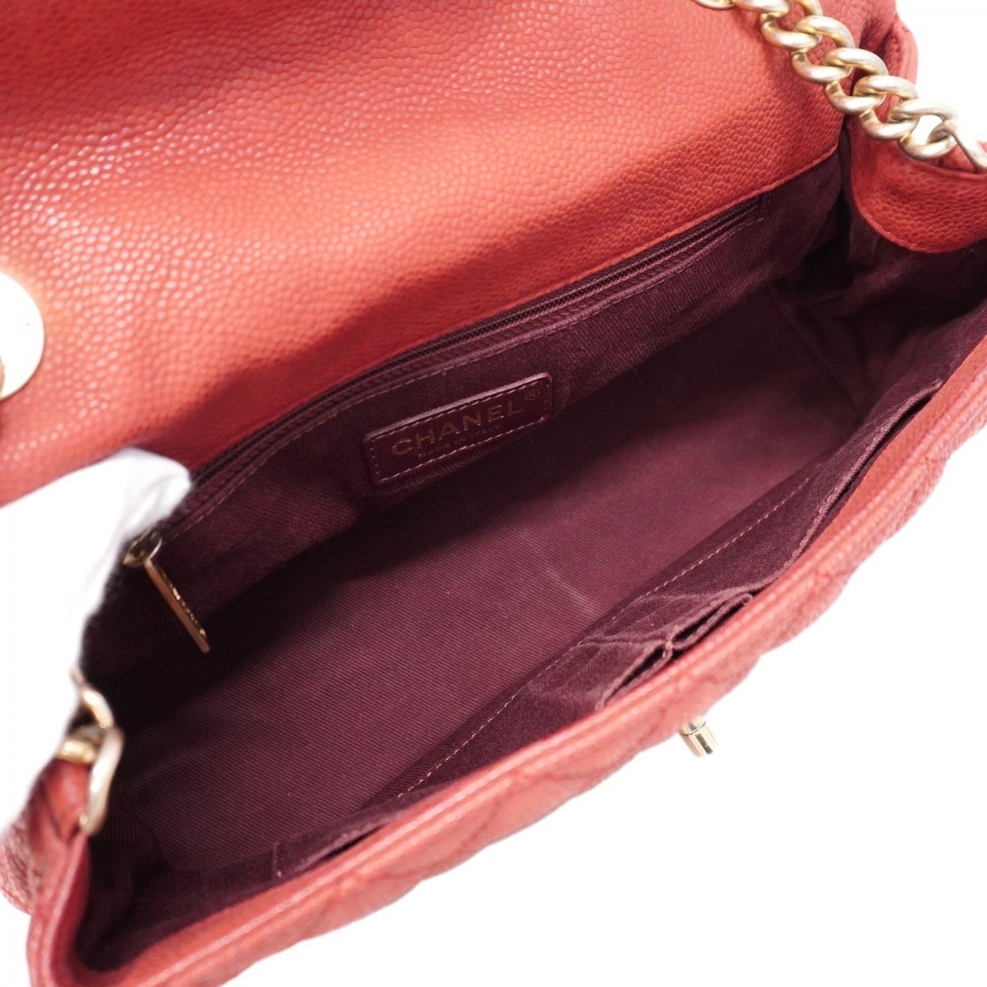 Chanel Red Color Grained Calfskin Handbag (Pre-Owned)