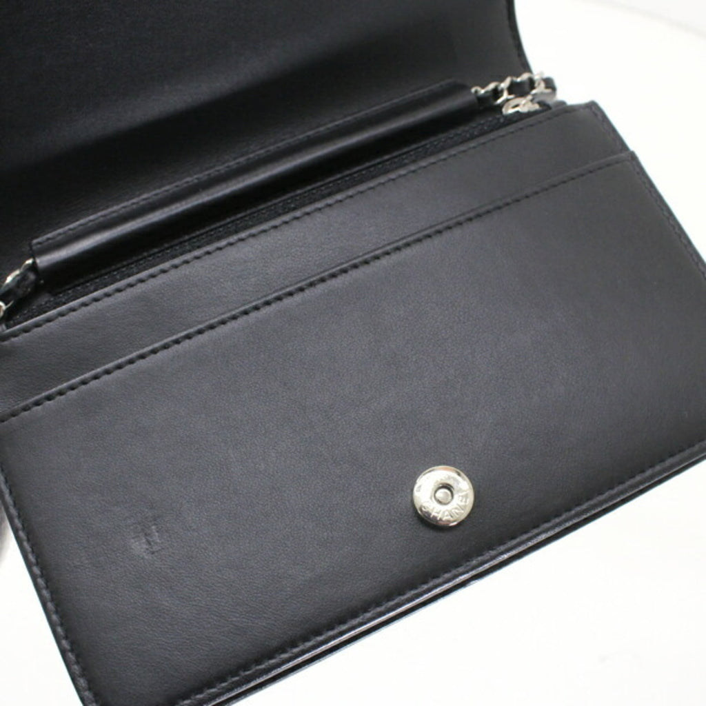 Chanel Black Leather Shoulder Bag (Pre-Owned)