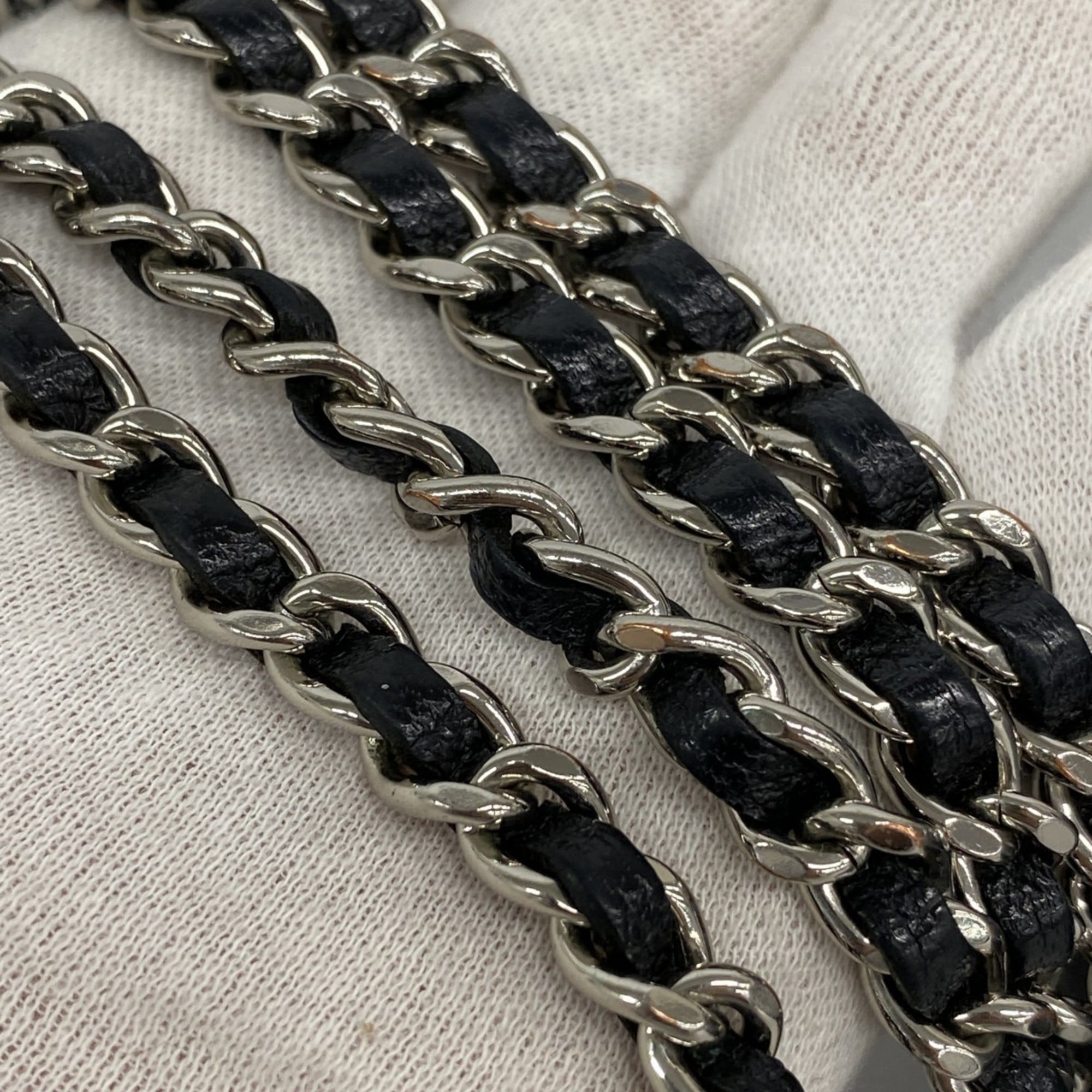 Chanel Black Grained Calfskin Chain/Shoulder Wallet (Pre-Owned)