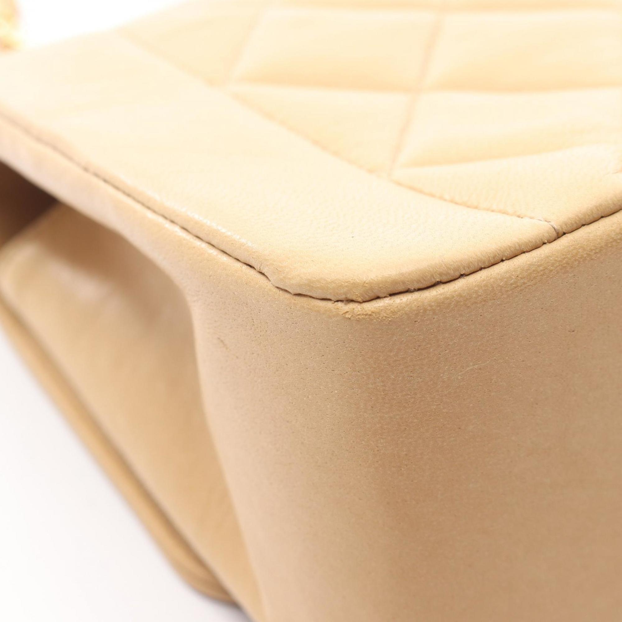 Chanel Beige Leather Shoulder Bag (Pre-Owned)