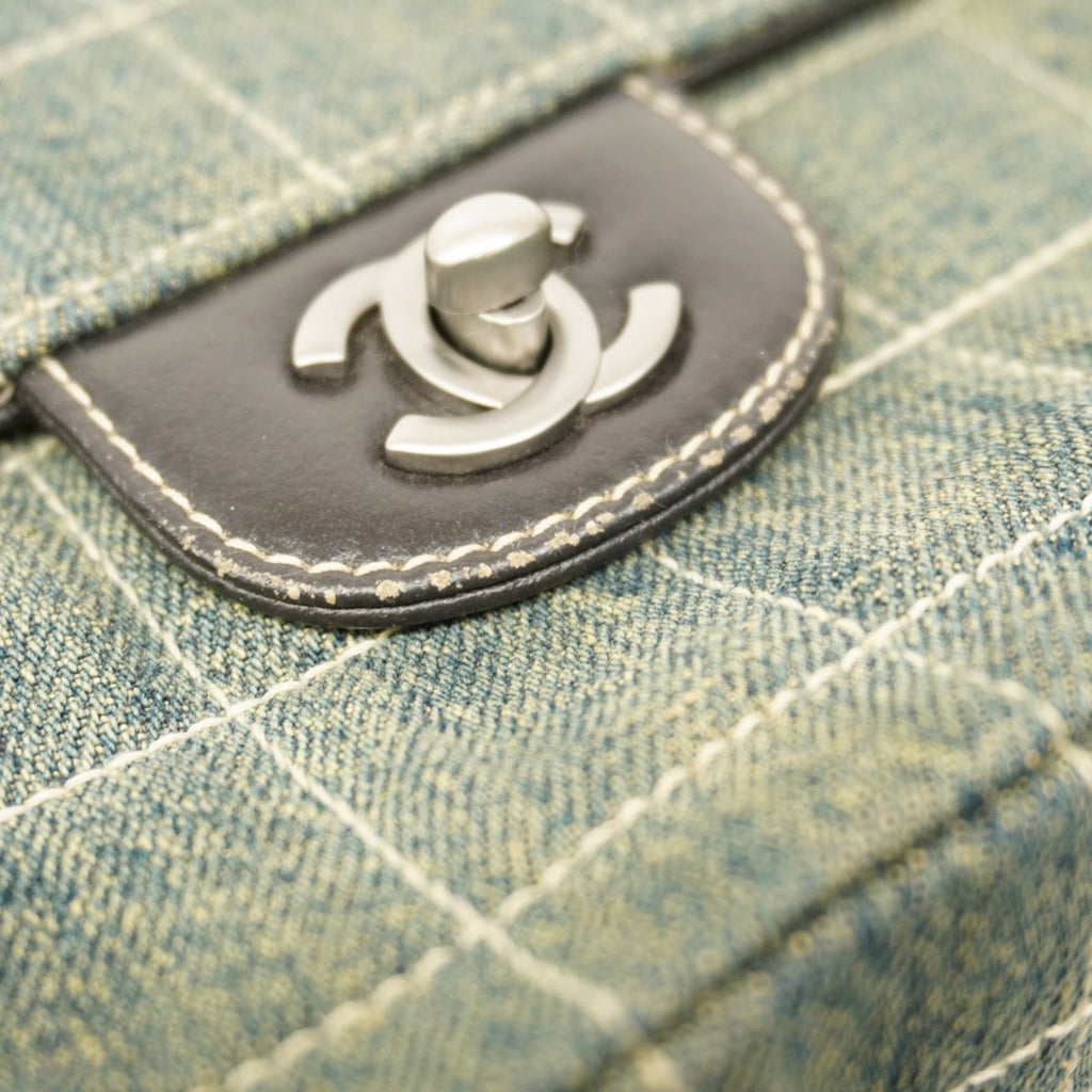 Chanel Blue Denim Shoulder Bag (Pre-Owned)