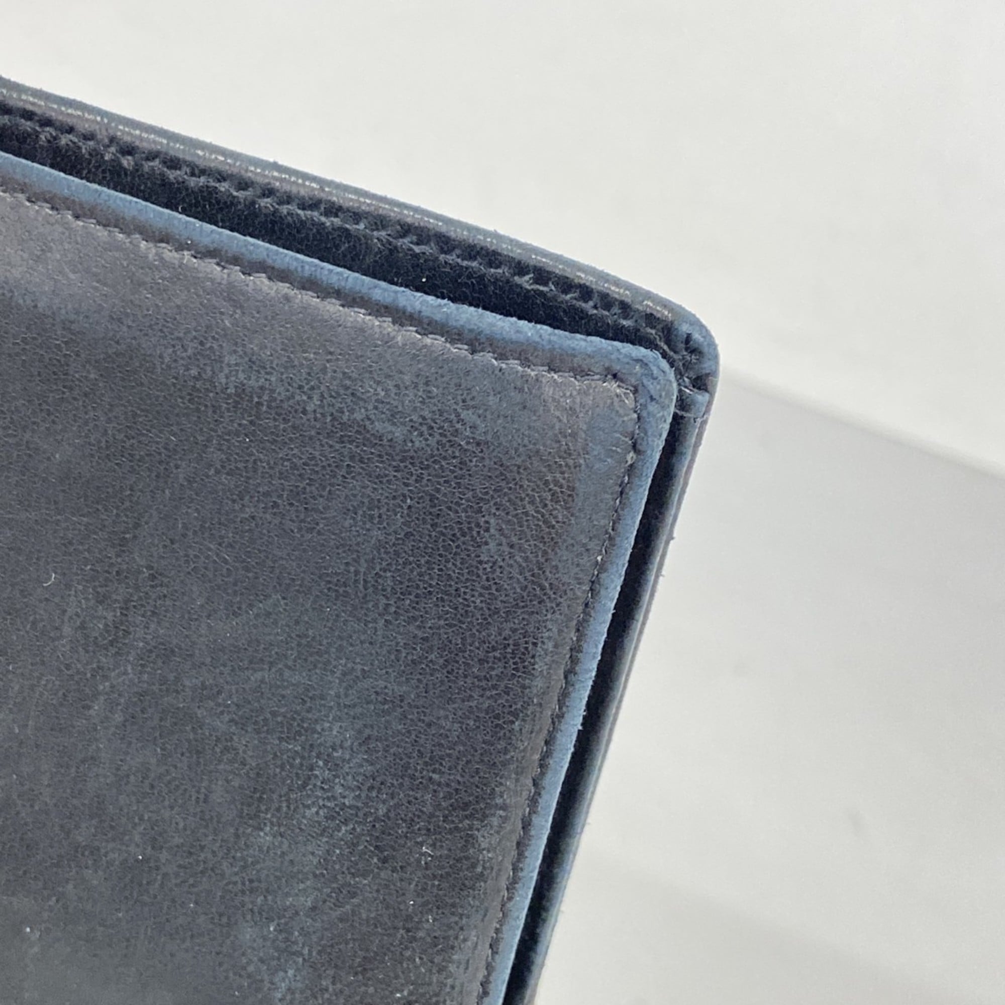 Chanel Black Leather Wallet (Bi-Fold) (Pre-Owned)