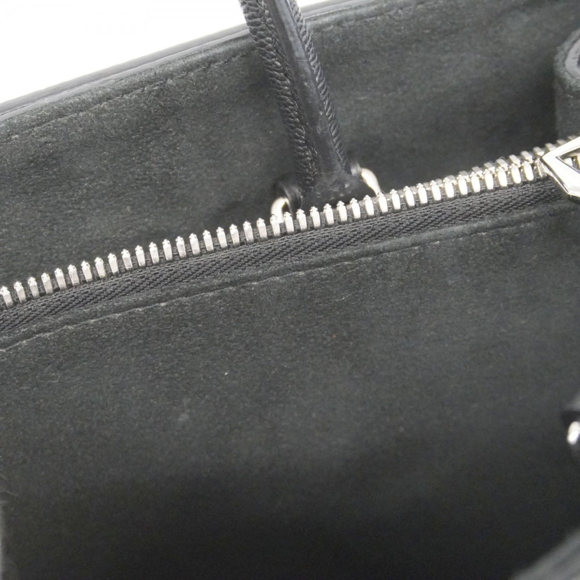Louis Vuitton Noir Handbag (Pre-Owned)