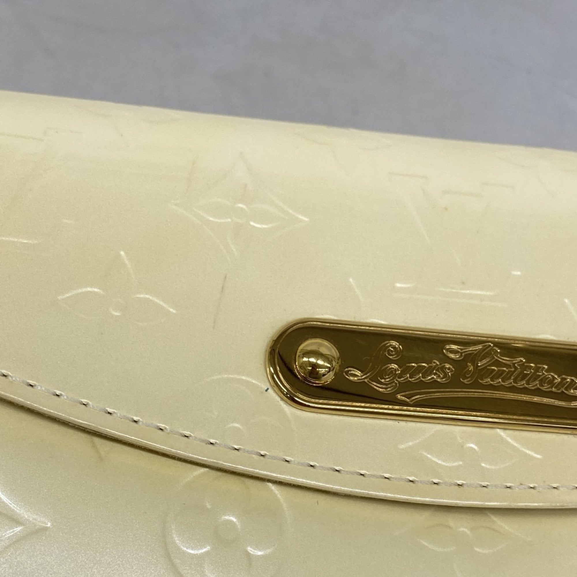 Louis Vuitton Pearl Chain/Shoulder Wallet (Pre-Owned)