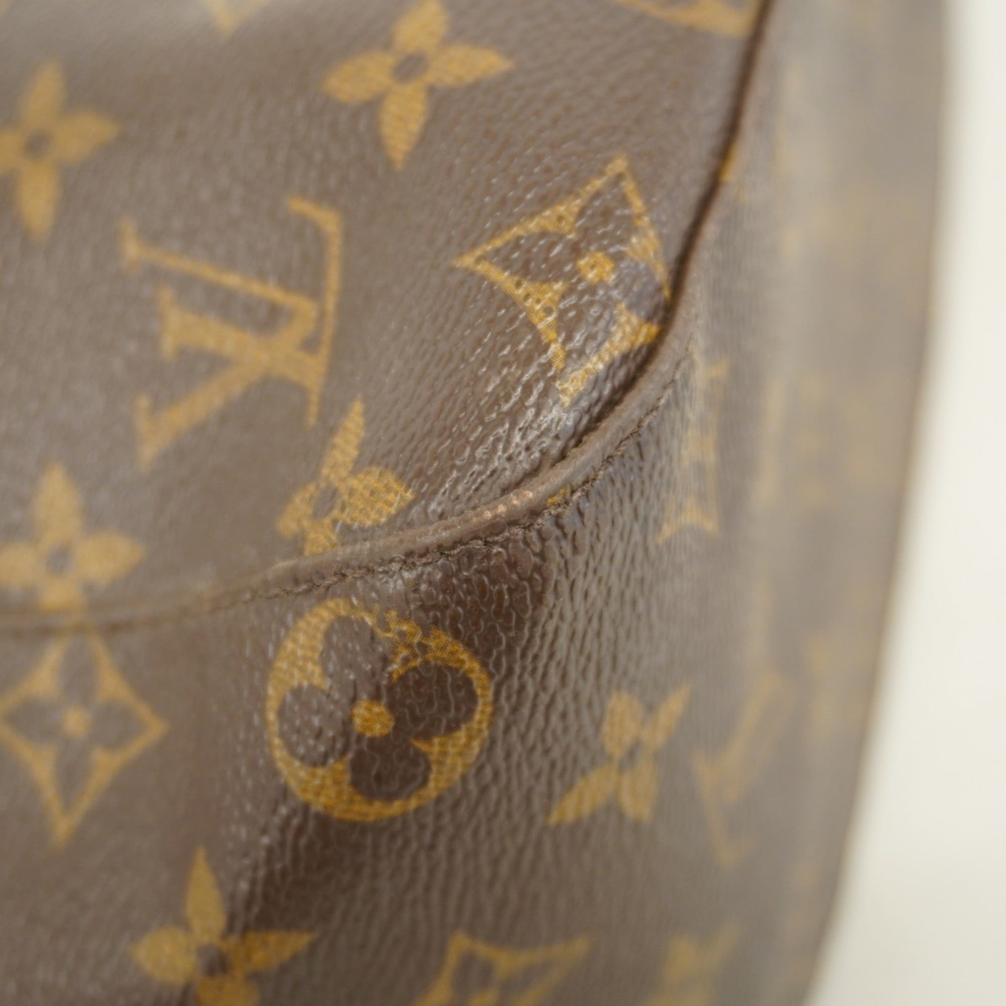 Louis Vuitton Brown Shoulder Bag (Pre-Owned)