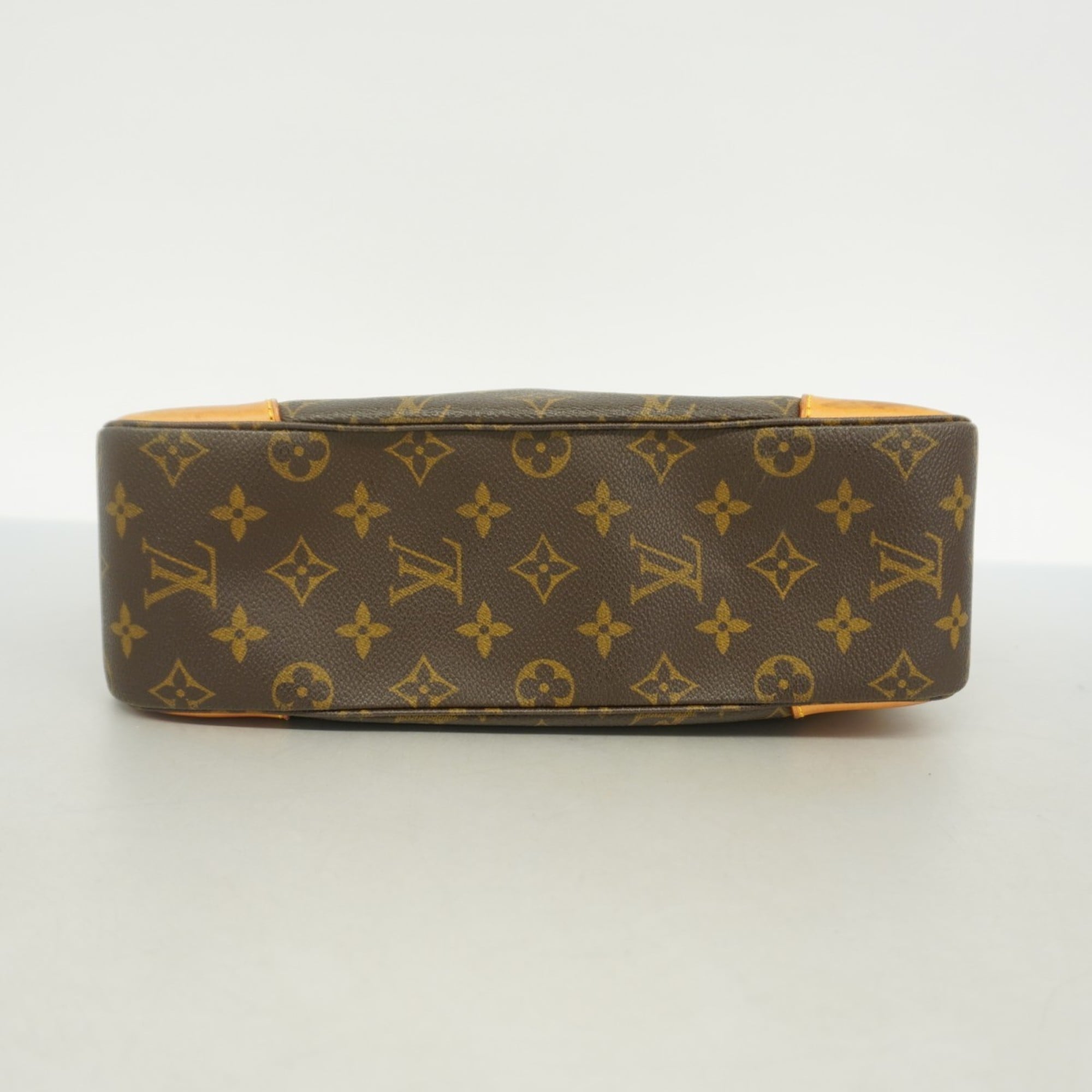 Louis Vuitton Brown Shoulder Bag (Pre-Owned)