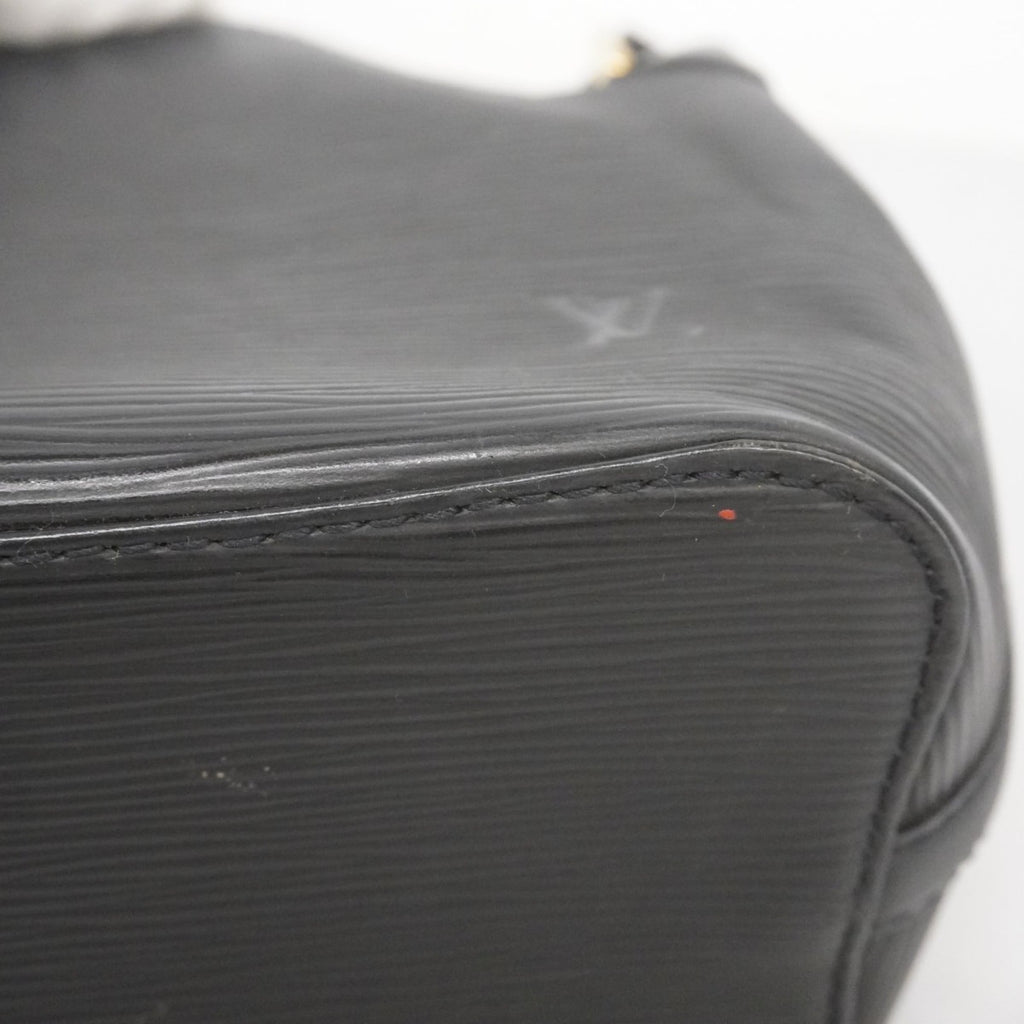 Louis Vuitton Noir Shoulder Bag (Pre-Owned)