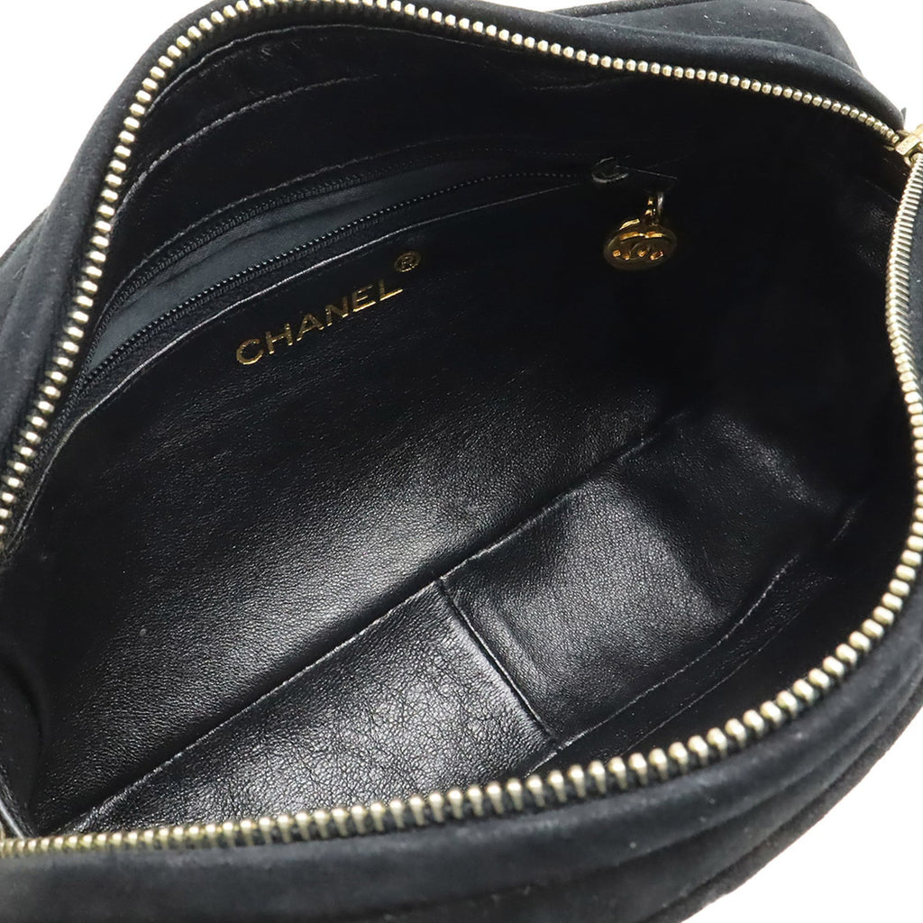 Chanel Black Suede Shoulder Bag (Pre-Owned)