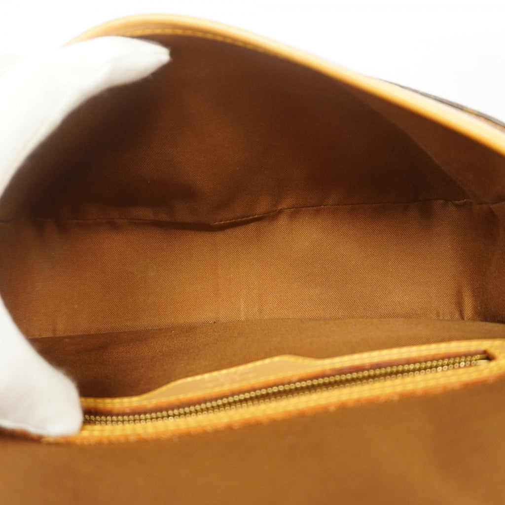 Louis Vuitton Brown Shoulder Bag (Pre-Owned)