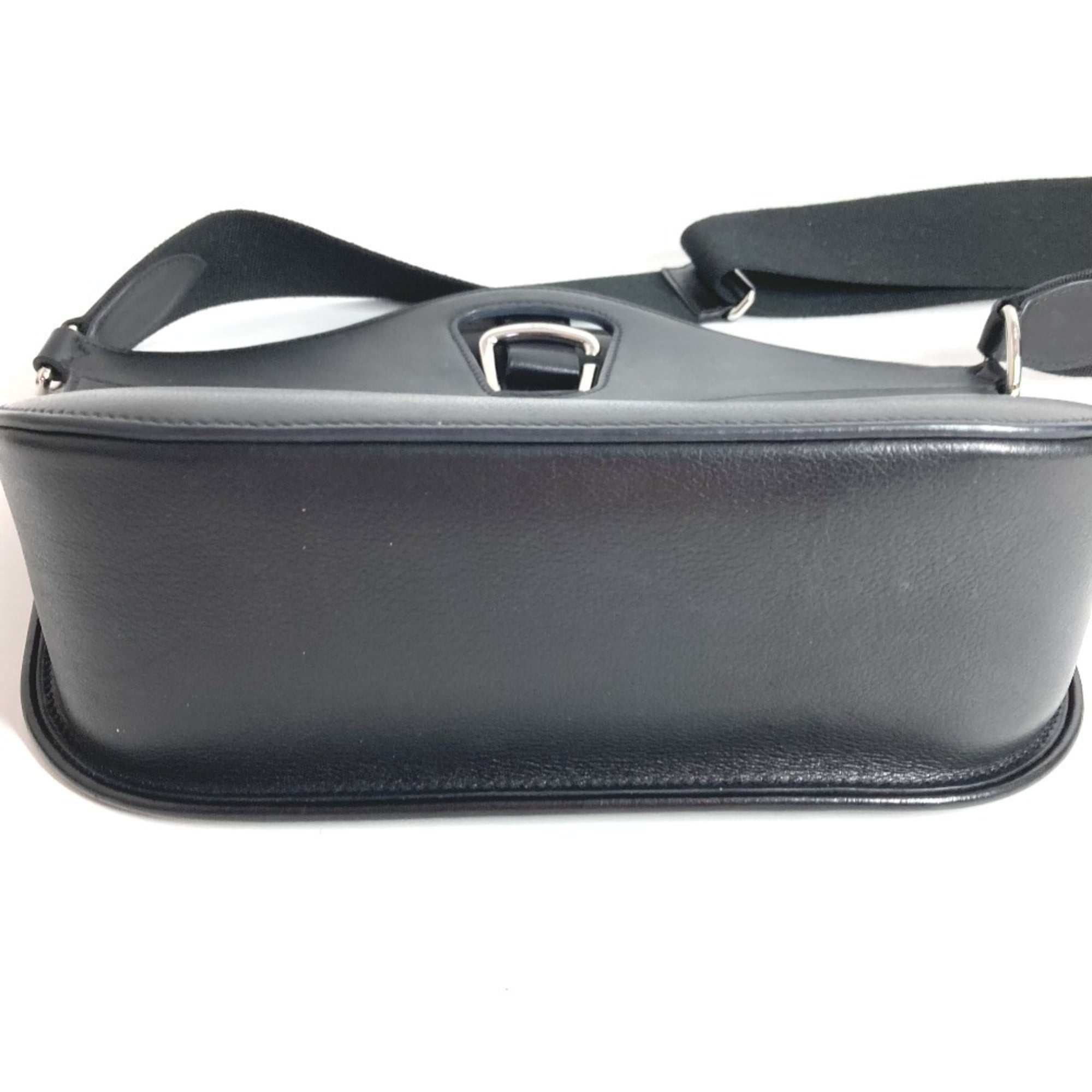 Hermes Black Evergrain Leather Shoulder Bag (Pre-Owned)
