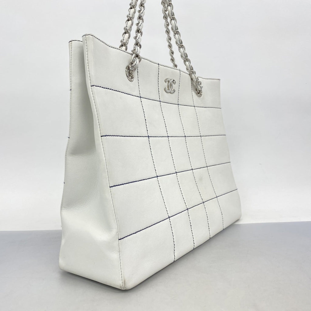 Chanel Navy White Leather Tote Bag (Pre-Owned)