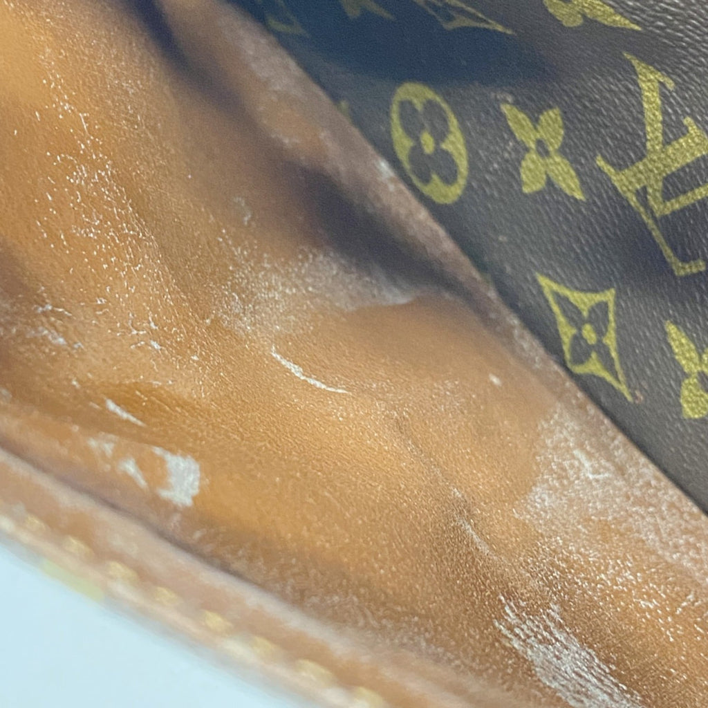 Louis Vuitton Brown Shoulder Bag (Pre-Owned)