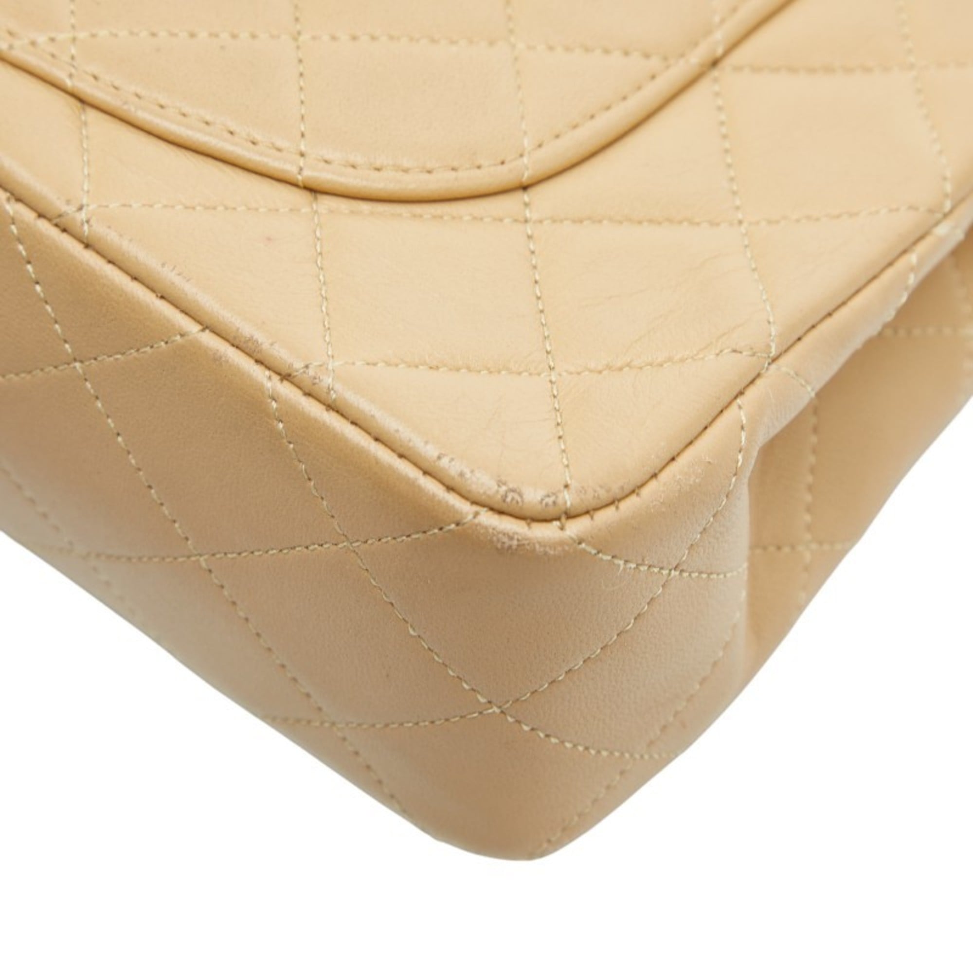 Chanel Beige Leather Shoulder Bag (Pre-Owned)