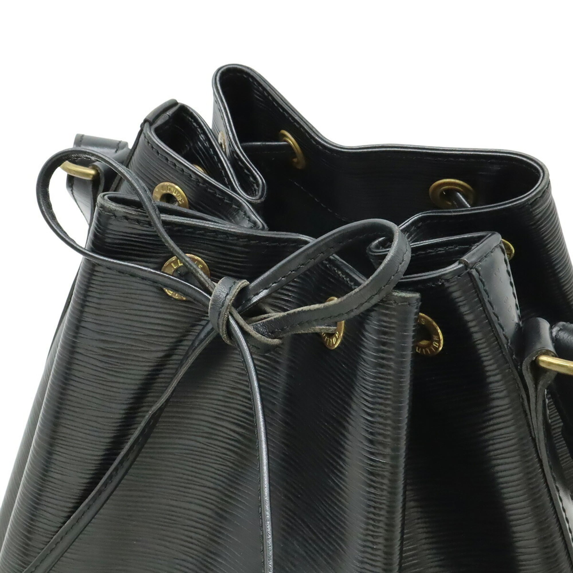 Louis Vuitton Black Noir Epi Leather Shoulder Bag (Pre-Owned)