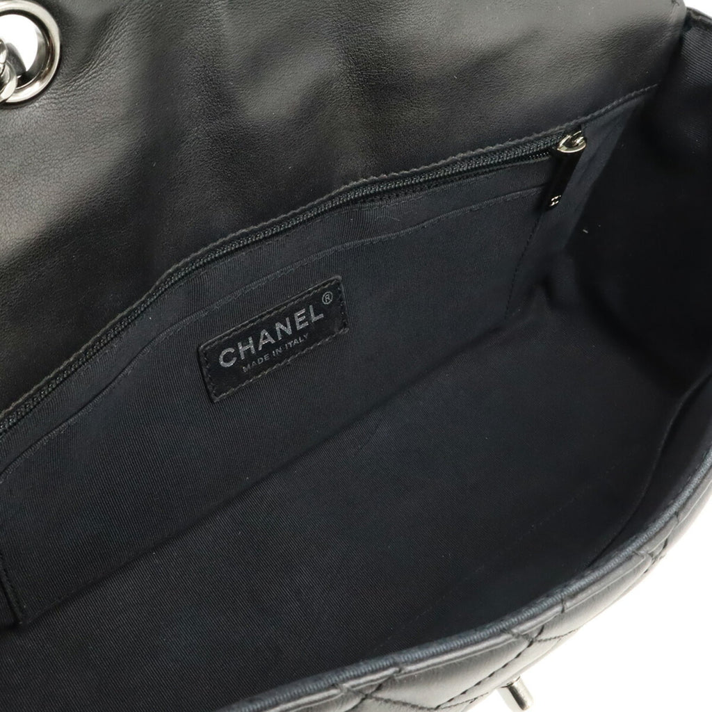 Chanel Black Leather Shoulder Bag (Pre-Owned)