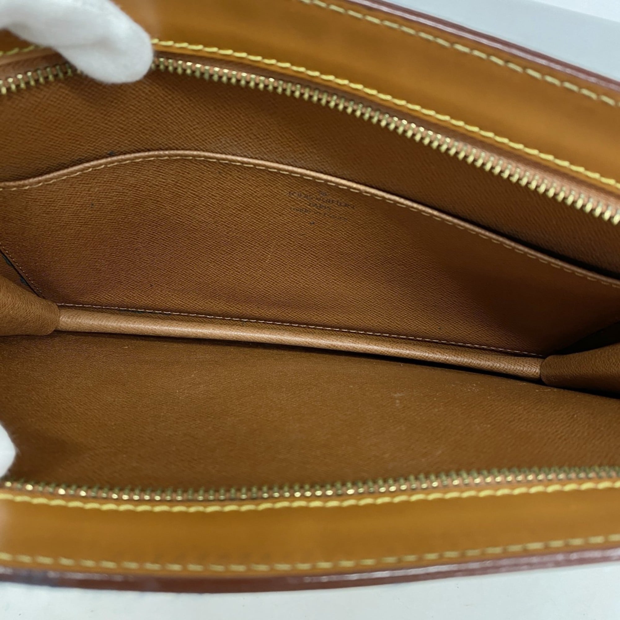 Louis Vuitton Gold Cipango Clutch Bag (Pre-Owned)