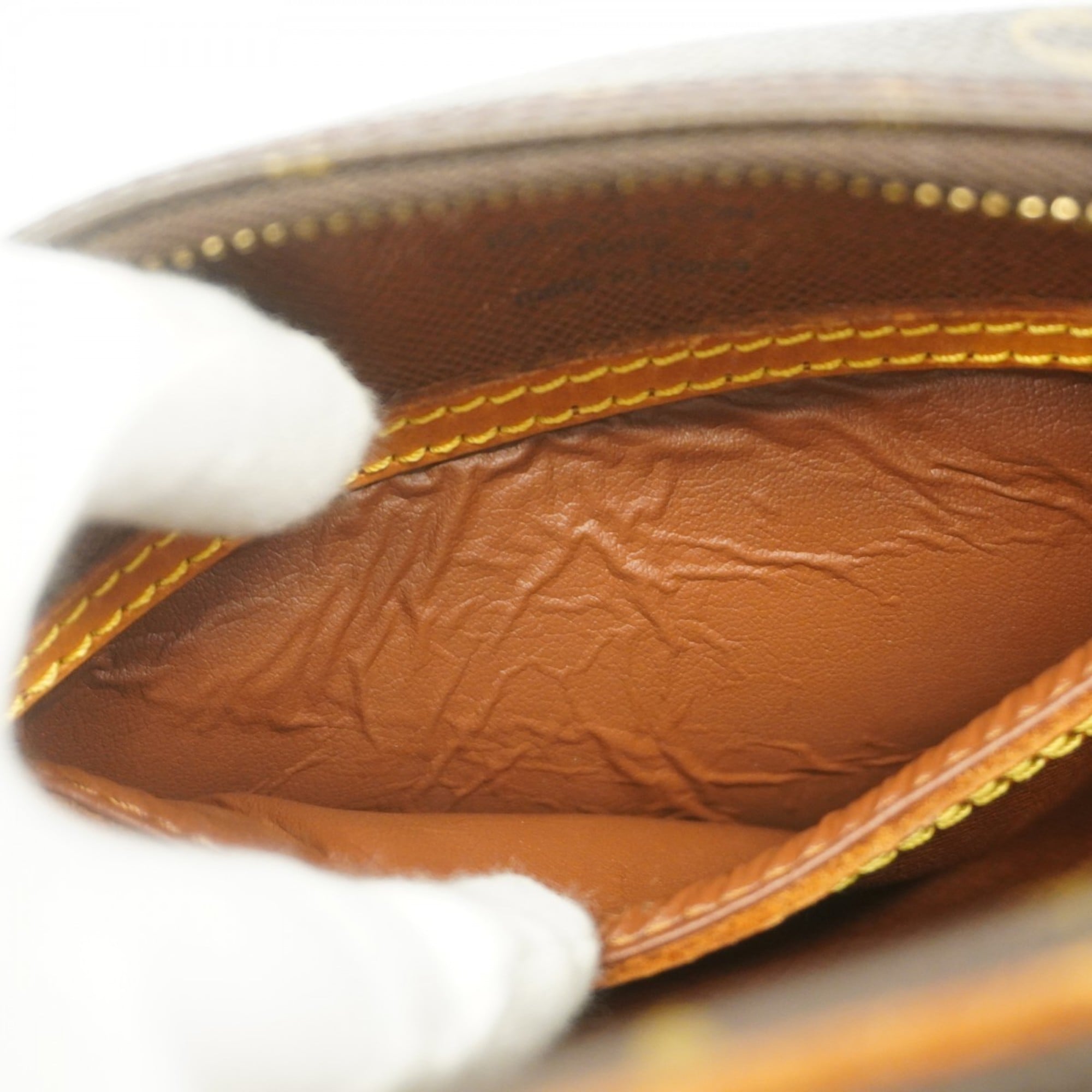 Louis Vuitton Brown Shoulder Bag (Pre-Owned)