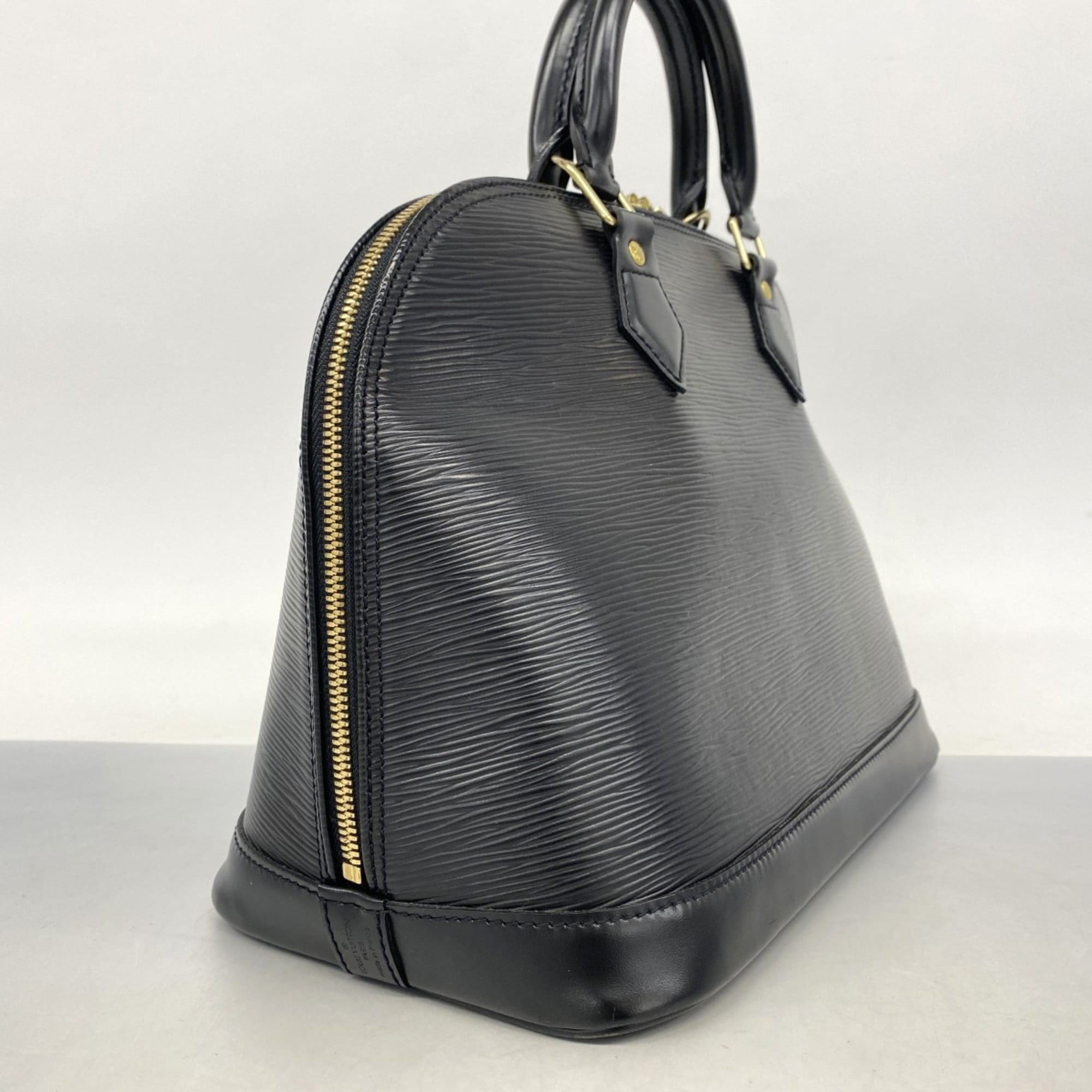 Louis Vuitton Noir Handbag (Pre-Owned)