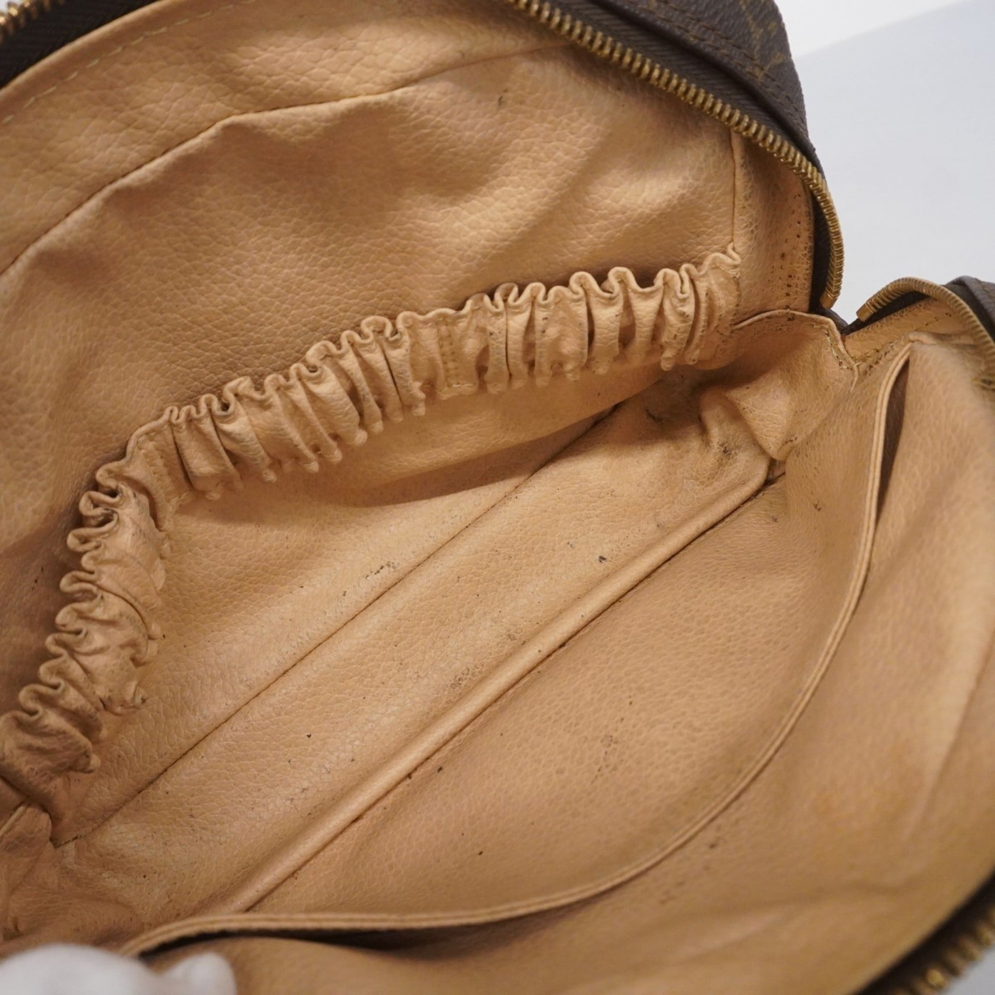 Louis Vuitton Brown Pouch (Pre-Owned)