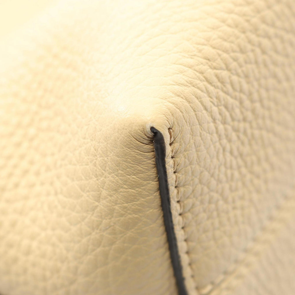 Fendi Beige Brown Leather Handbag (Pre-Owned)