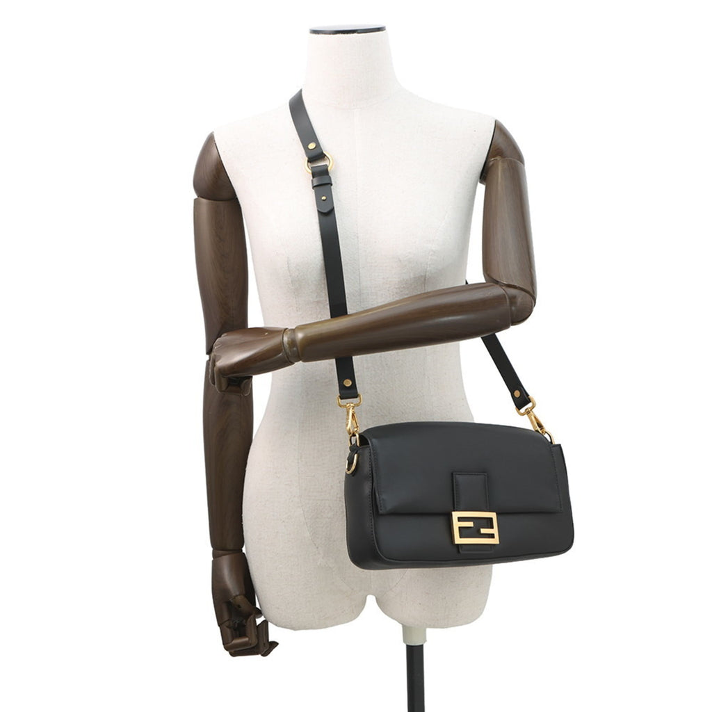 Fendi Baguette Black Shoulder Bag (Pre-Owned)