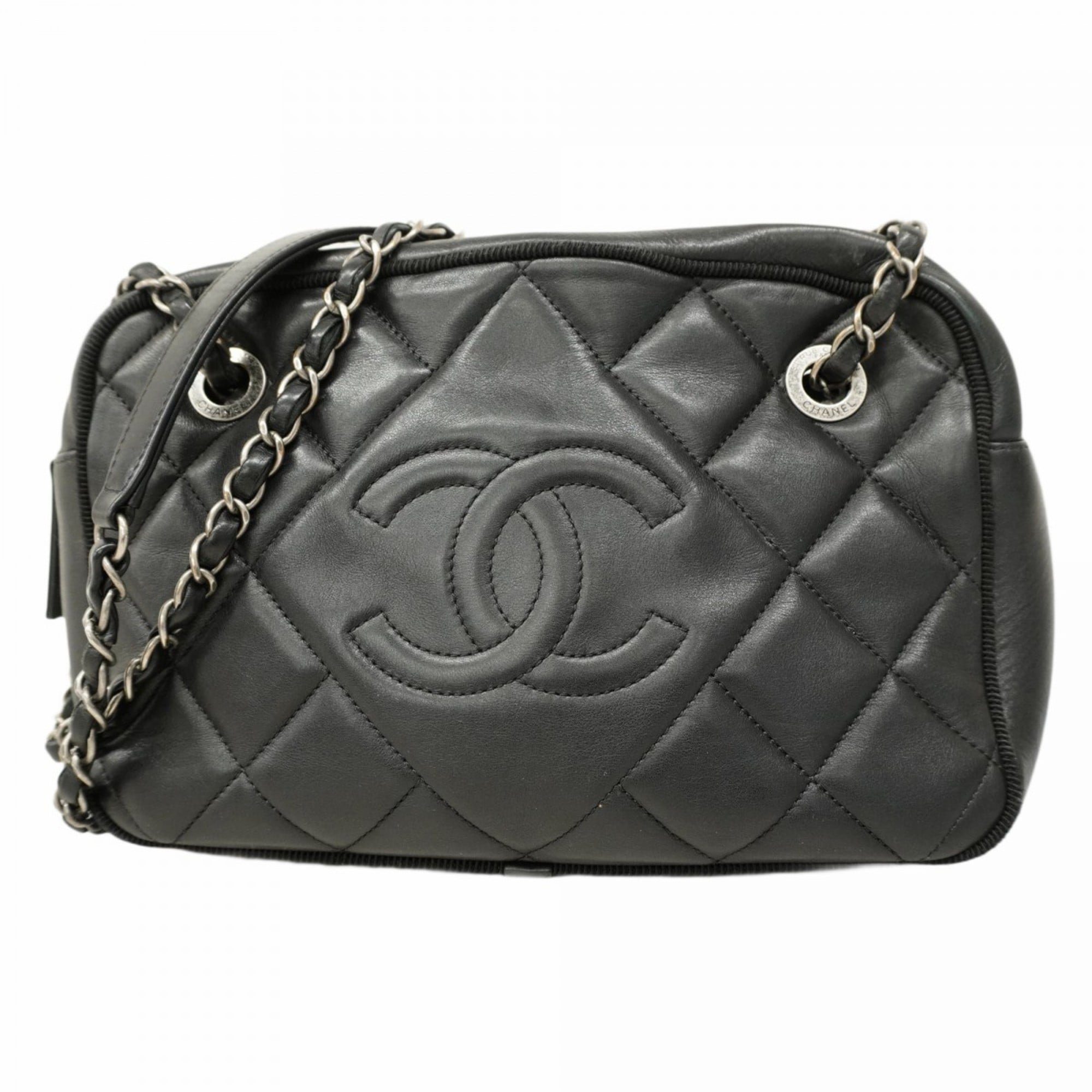 Chanel Black Leather Shoulder Bag (Pre-Owned)