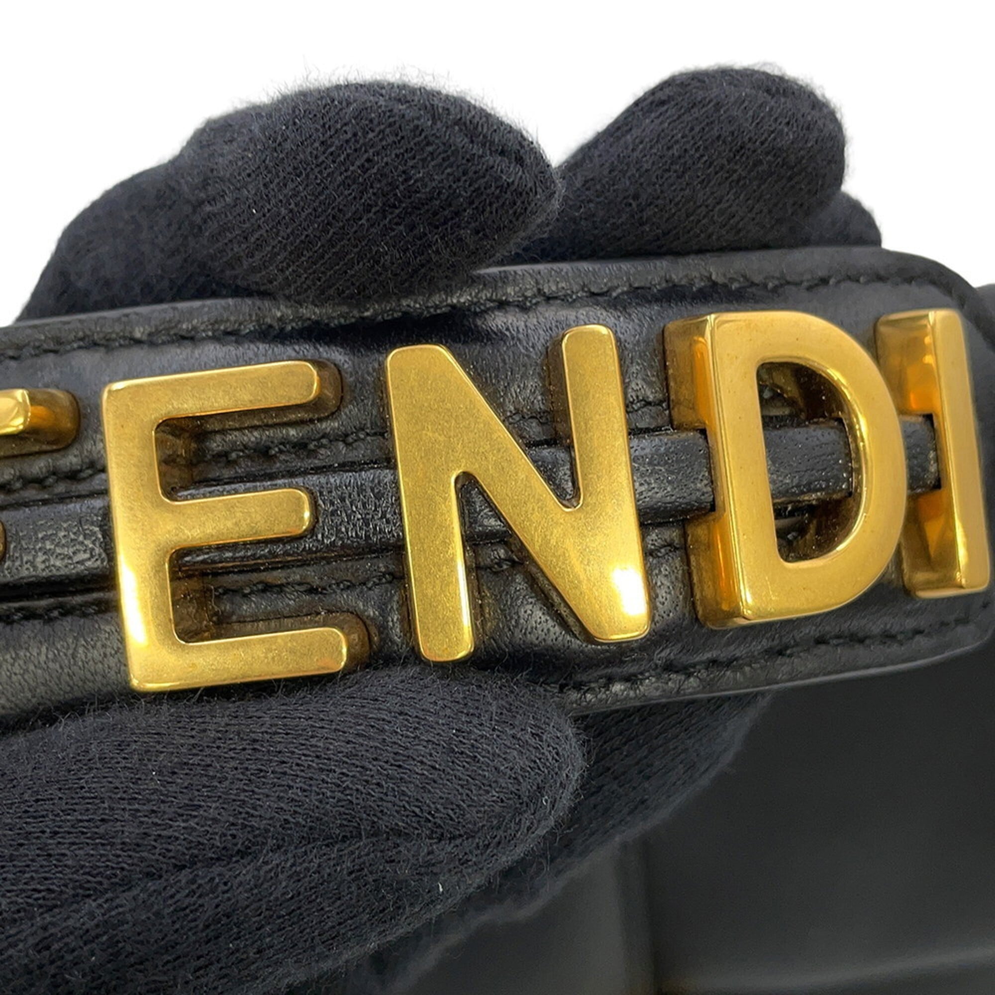 Fendi Baguette Black Shoulder Bag (Pre-Owned)