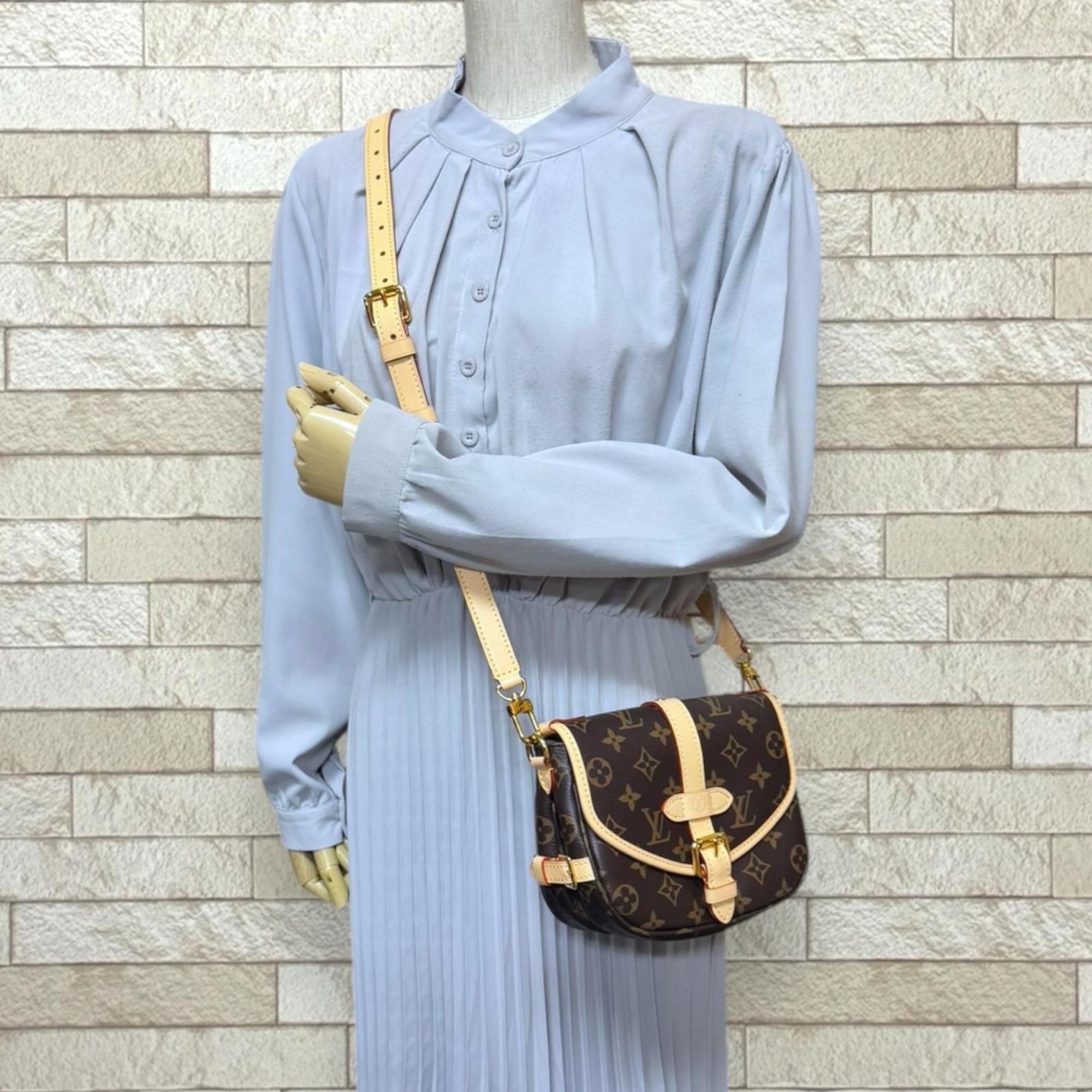 Louis Vuitton Brown Monogram Canvas Shoulder Bag (Pre-Owned)