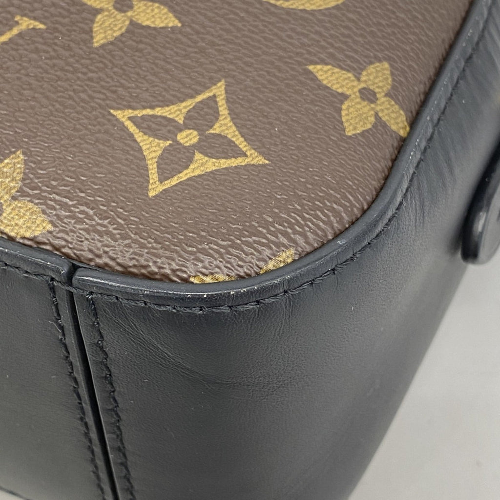 Louis Vuitton Brown Noir Shoulder Bag (Pre-Owned)