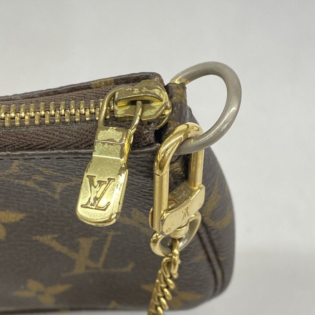 Louis Vuitton Brown Pouch (Pre-Owned)