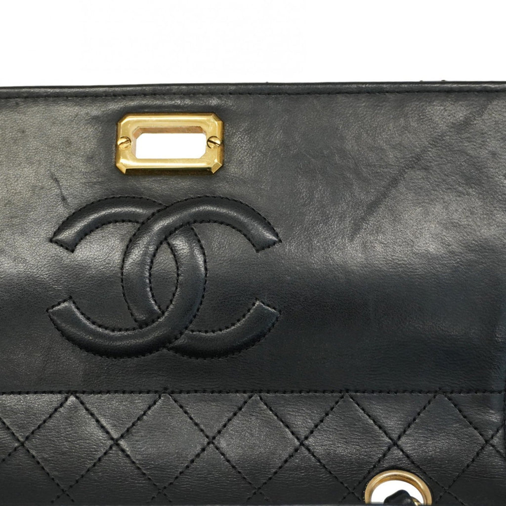Chanel Black Leather Shoulder Bag (Pre-Owned)