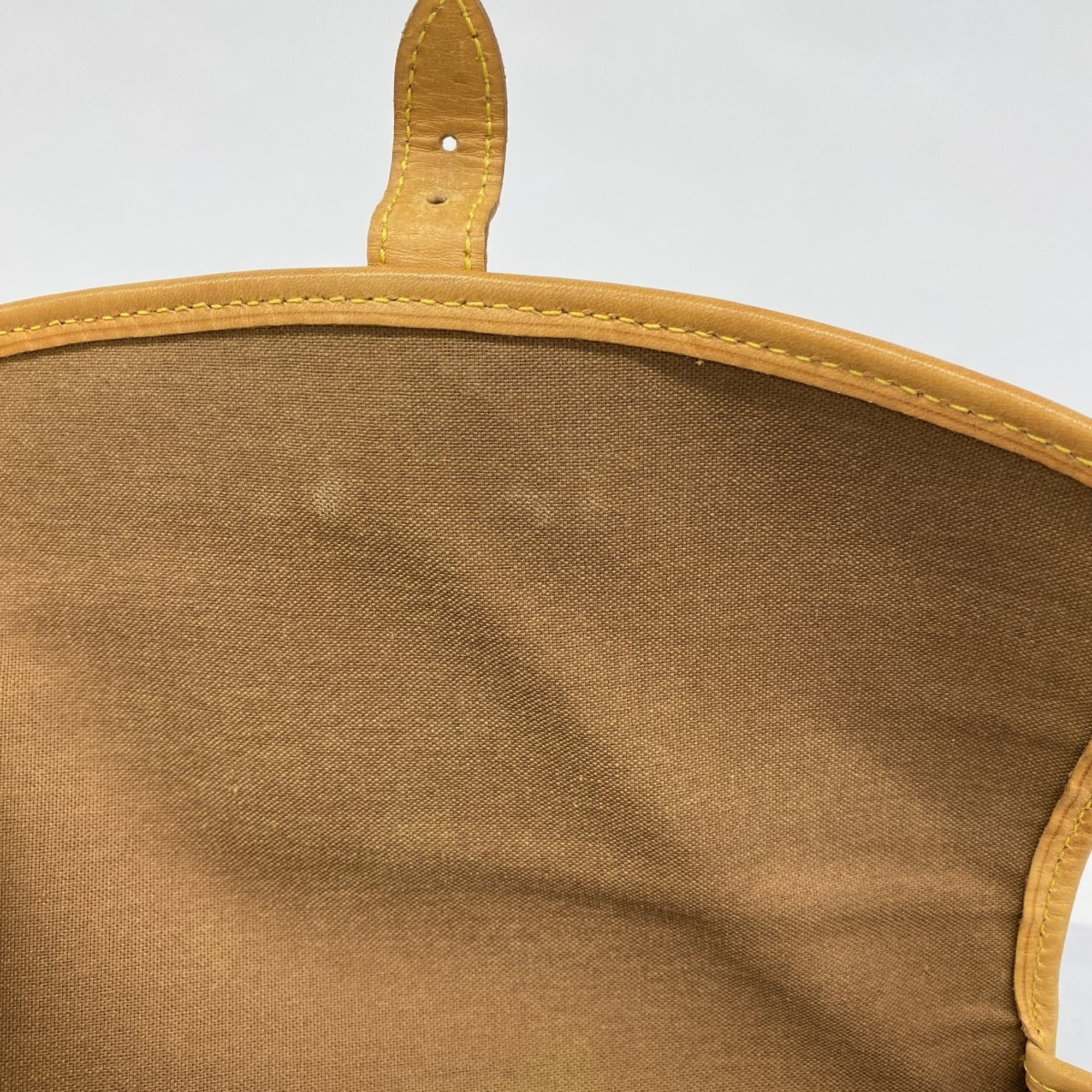 Louis Vuitton Brown Shoulder Bag (Pre-Owned)