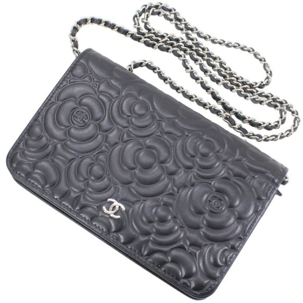 Chanel Black Leather Shoulder Bag (Pre-Owned)