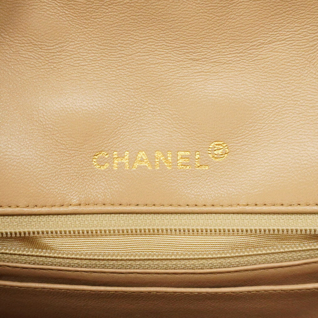 Chanel Beige Leather Shoulder Bag (Pre-Owned)