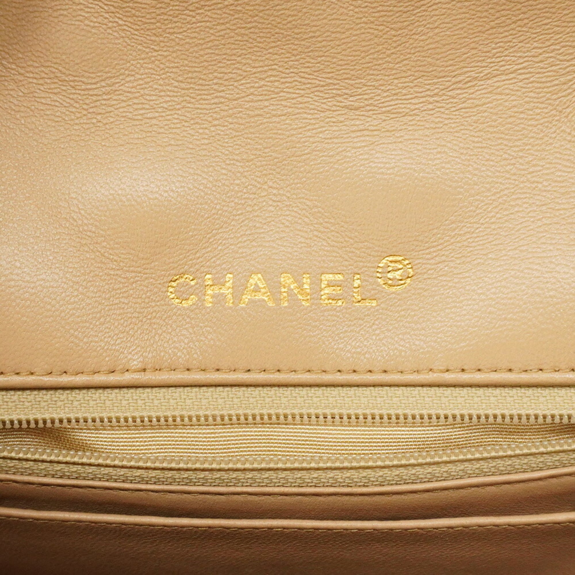 Chanel Beige Leather Shoulder Bag (Pre-Owned)