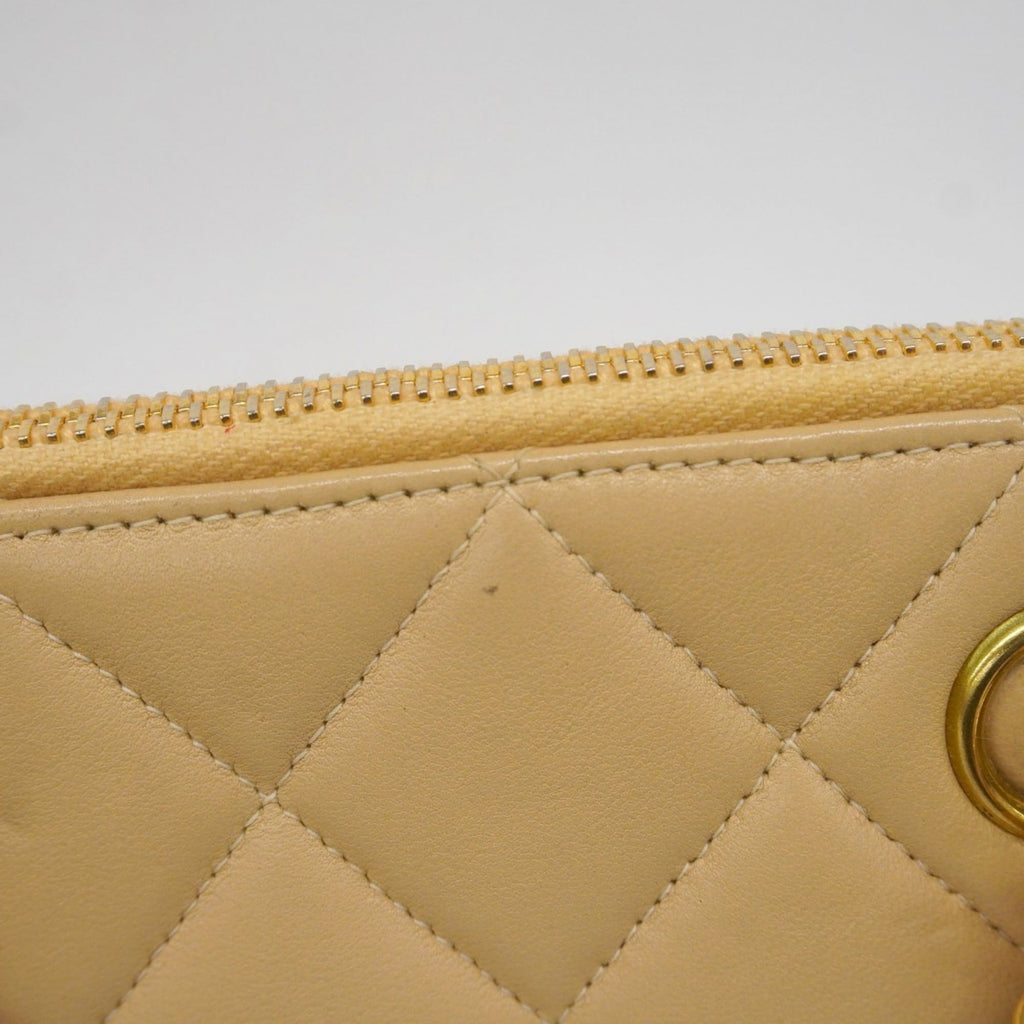 Chanel Beige Leather Shoulder Bag (Pre-Owned)