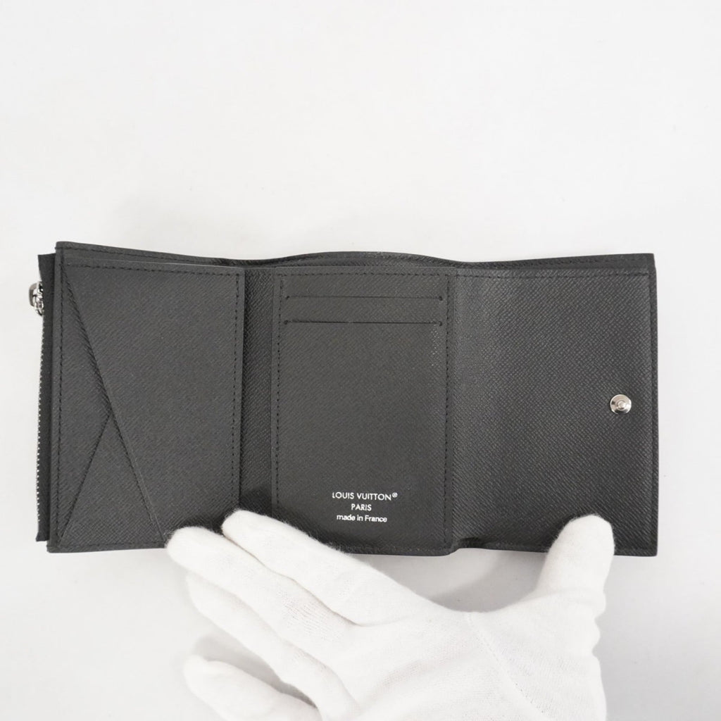 Louis Vuitton Black Wallet (Tri-Fold) (Pre-Owned)