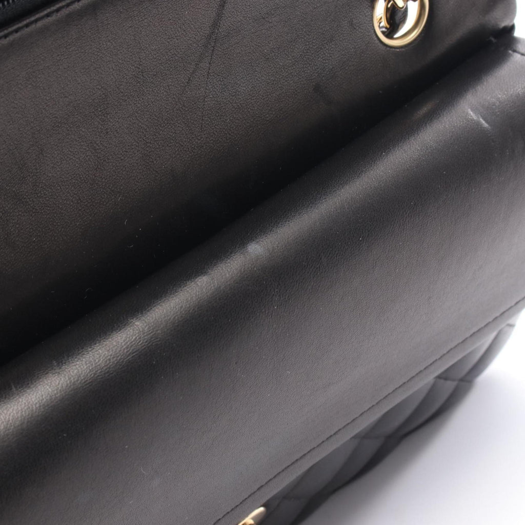 Chanel Black Leather Shoulder Bag (Pre-Owned)
