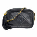 Chanel Black Leather Shoulder Bag (Pre-Owned)