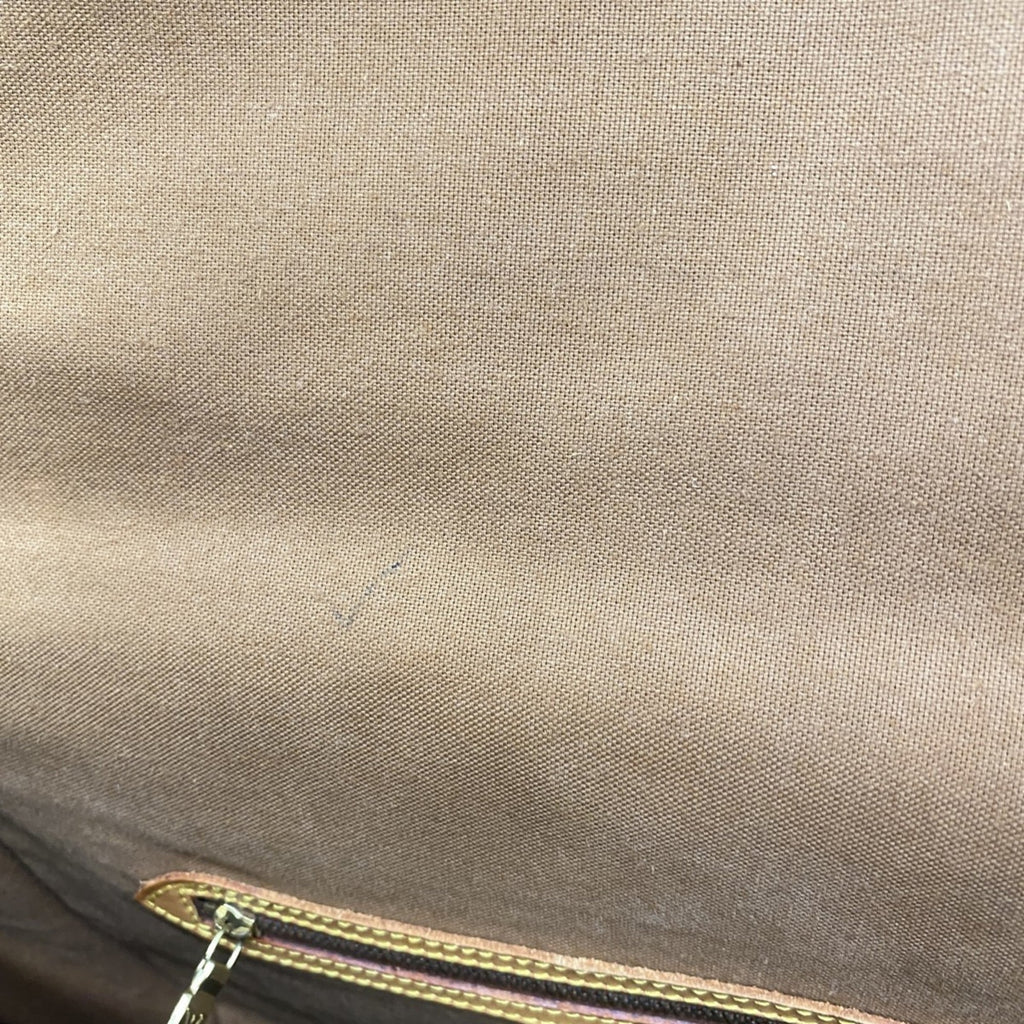 Louis Vuitton Brown Shoulder Bag (Pre-Owned)