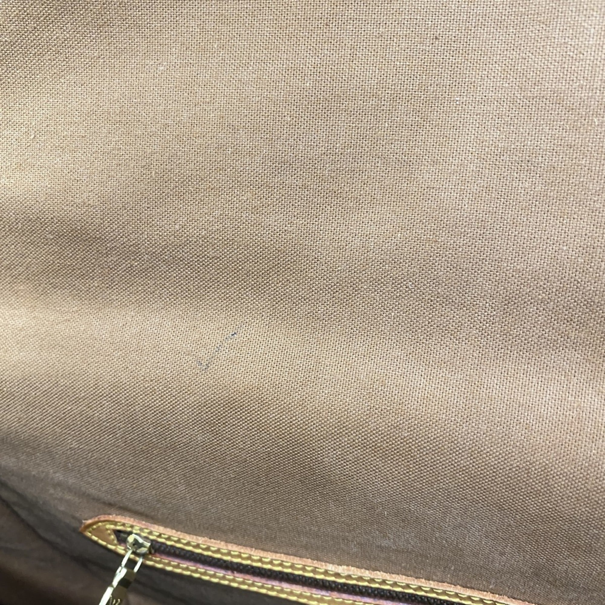 Louis Vuitton Brown Shoulder Bag (Pre-Owned)