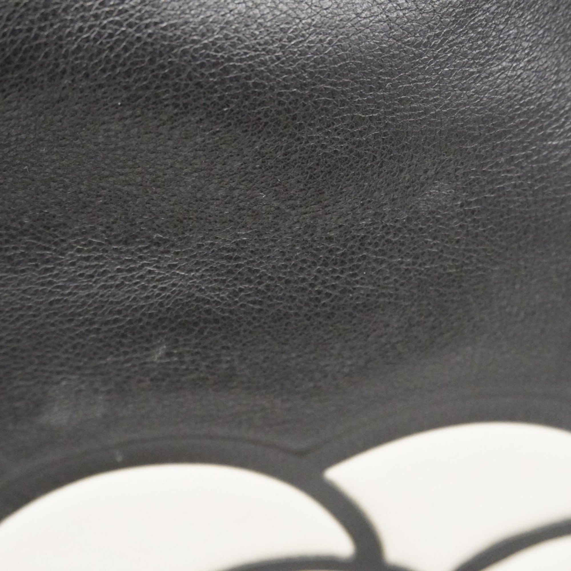 Chanel Black Leather Tote Bag (Pre-Owned)