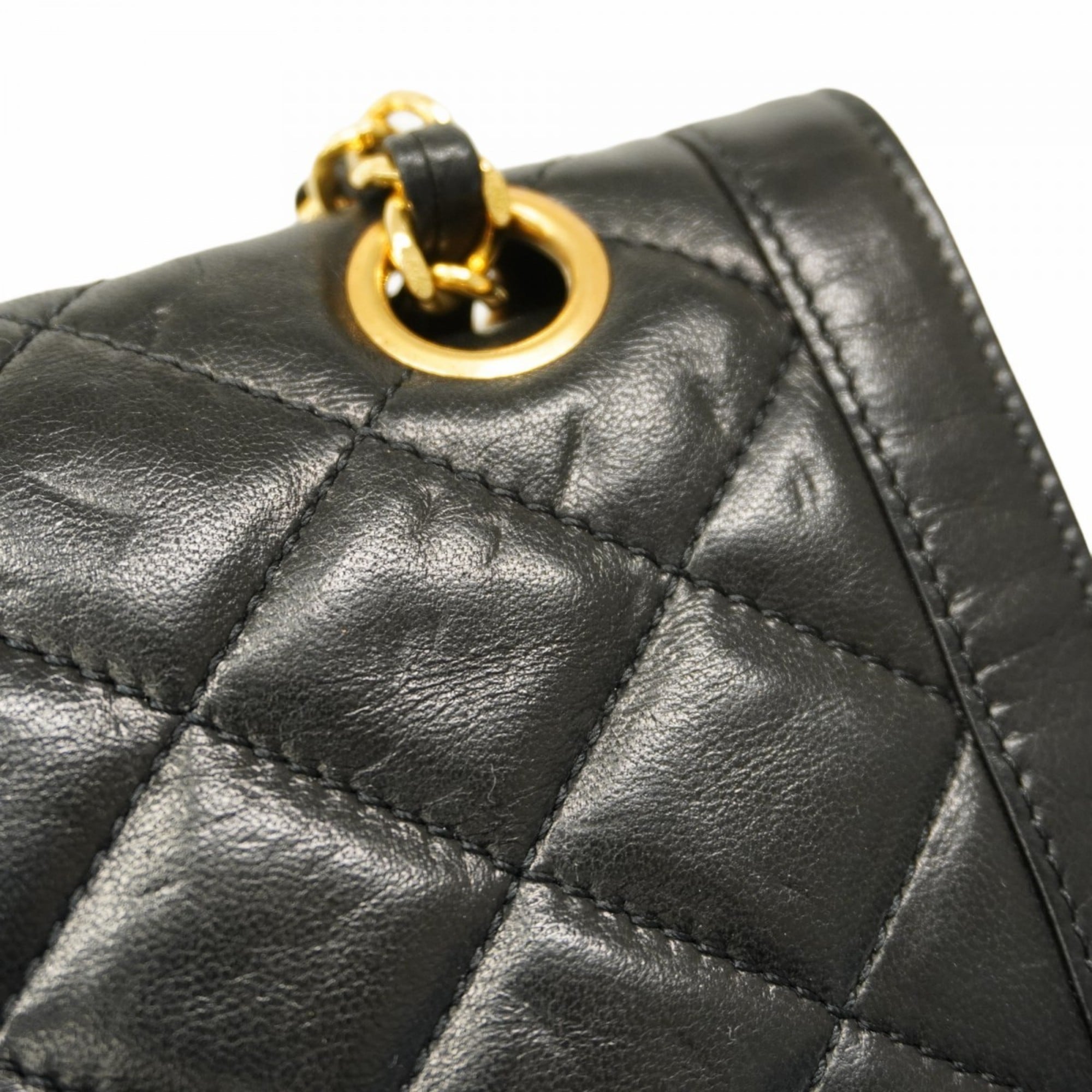 Chanel Black Leather Shoulder Bag (Pre-Owned)