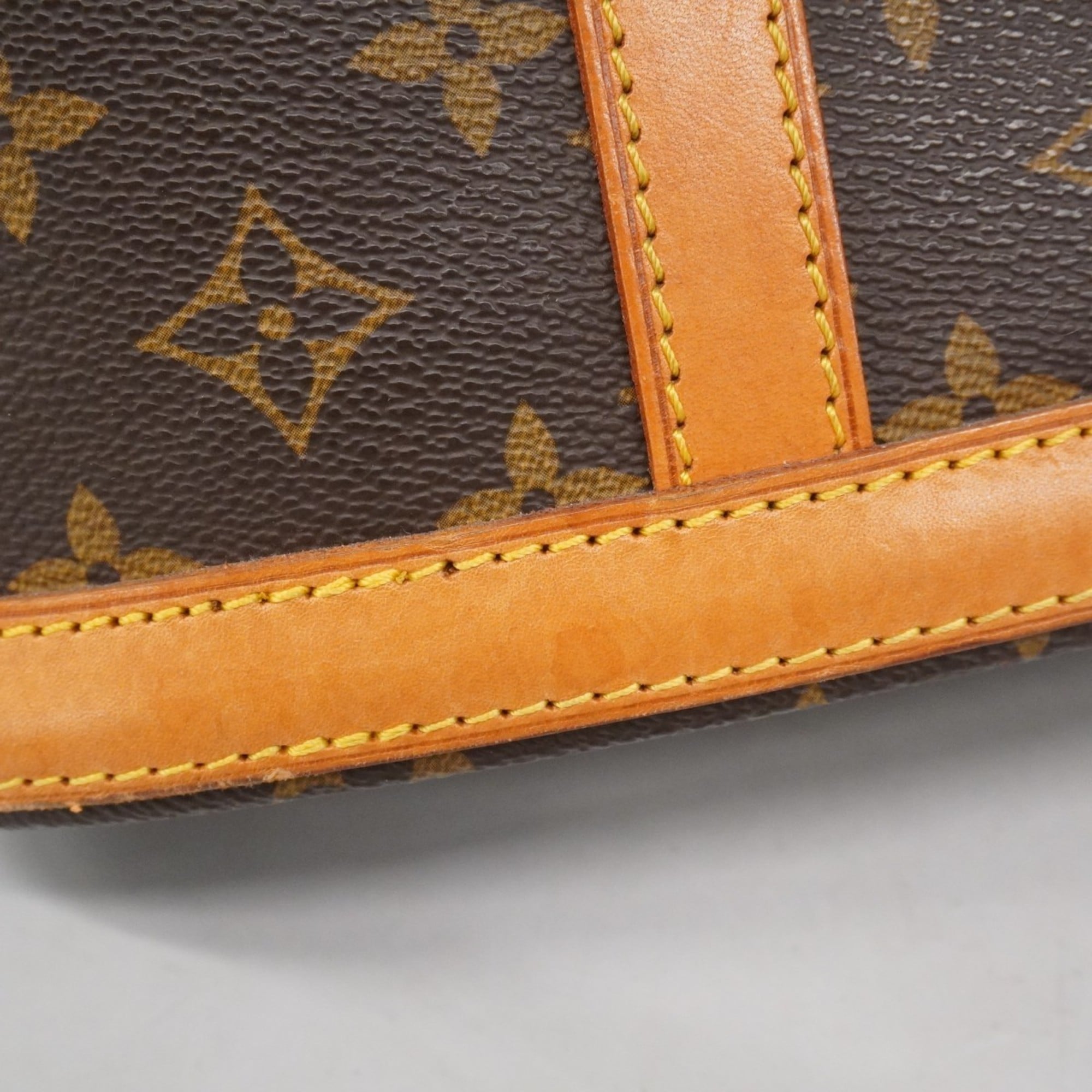 Louis Vuitton Brown Tote Bag (Pre-Owned)