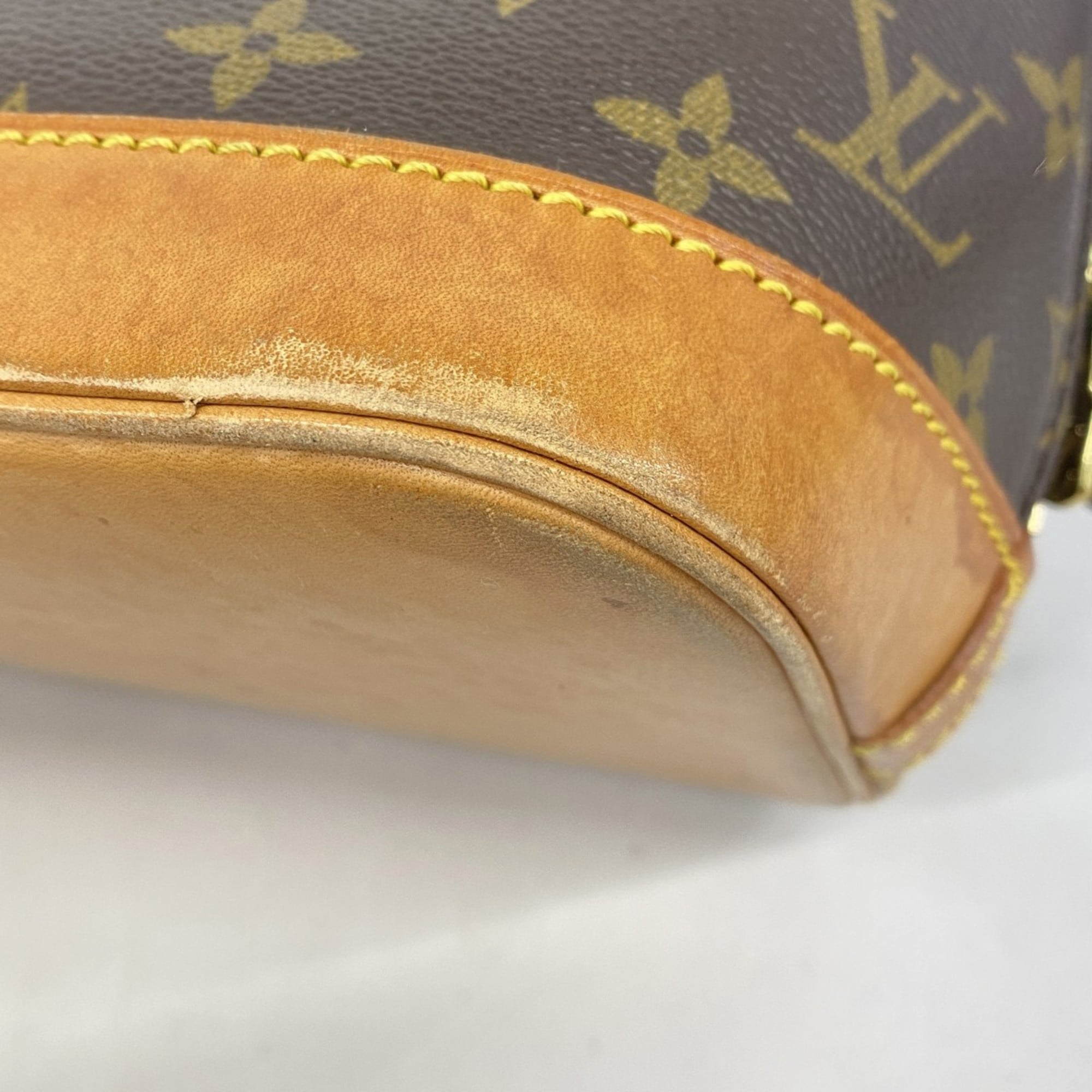 Louis Vuitton Brown Handbag (Pre-Owned)