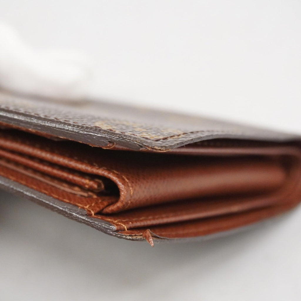 Louis Vuitton Brown Wallet (Bi-Fold) (Pre-Owned)